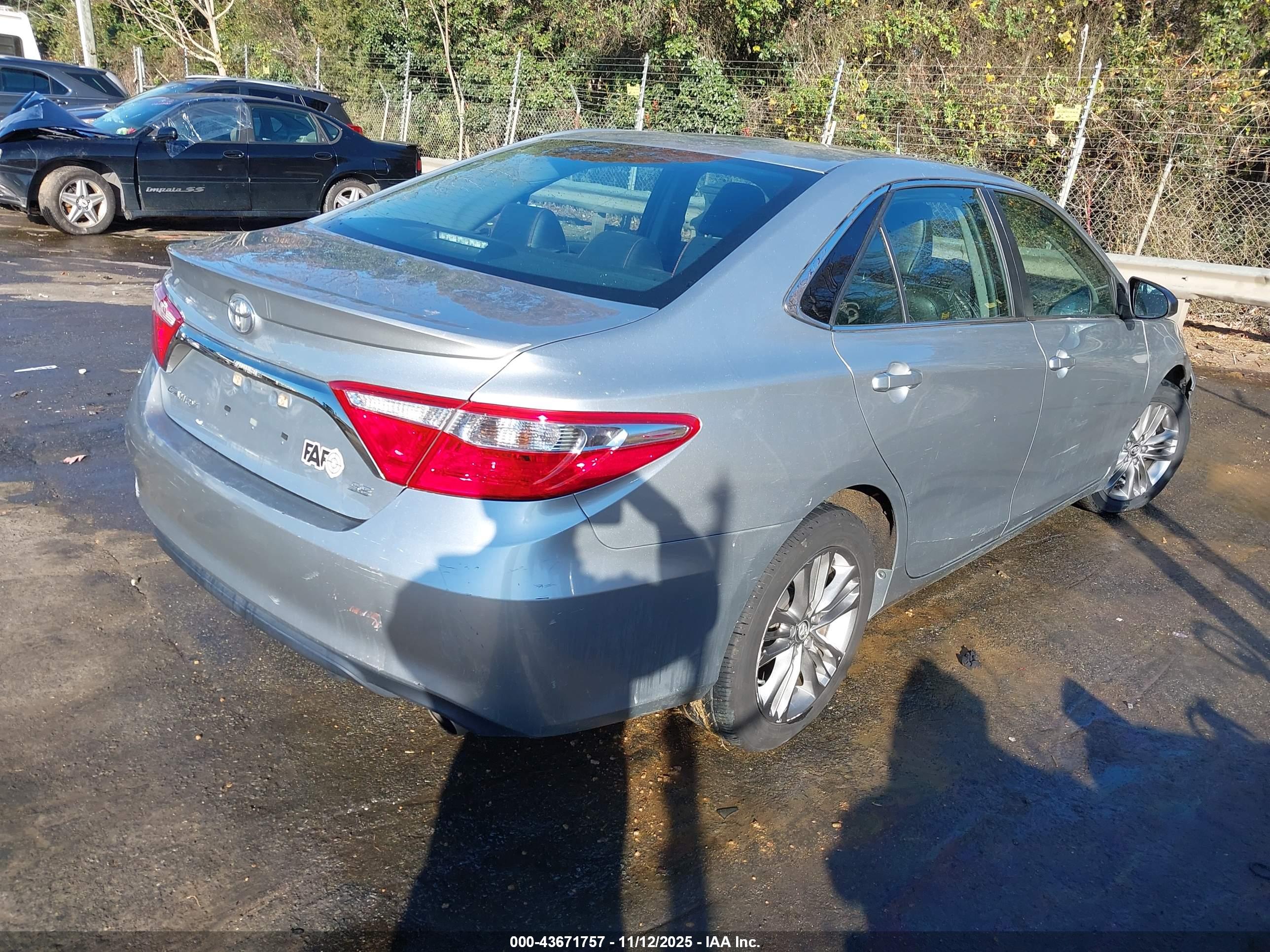 TOYOTA CAMRY image 4
