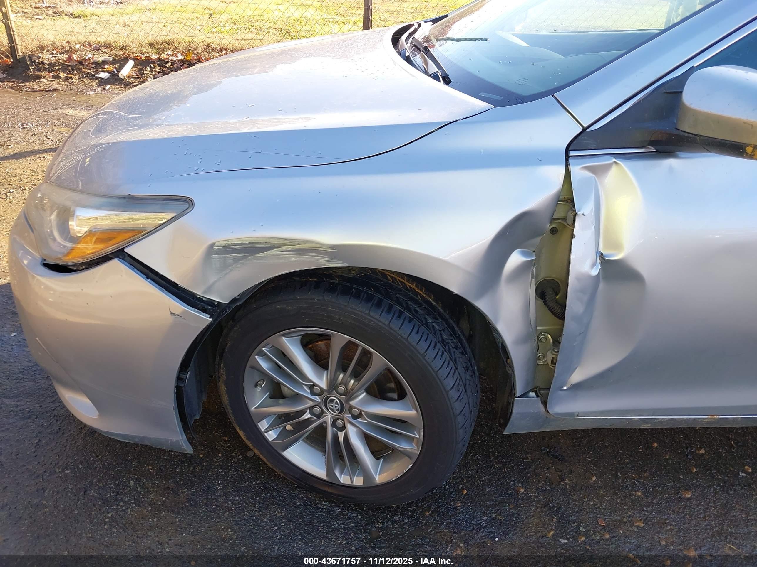 TOYOTA CAMRY image 6