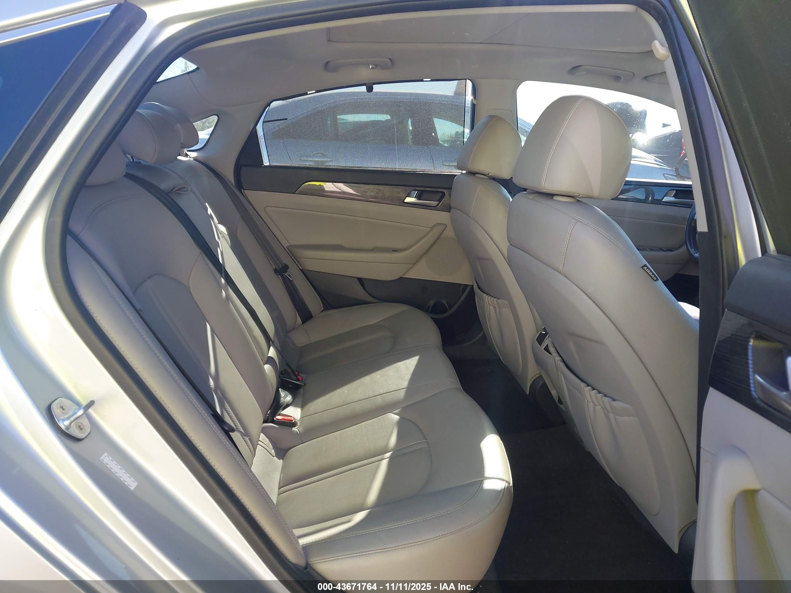 HYUNDAI SONATA image 8