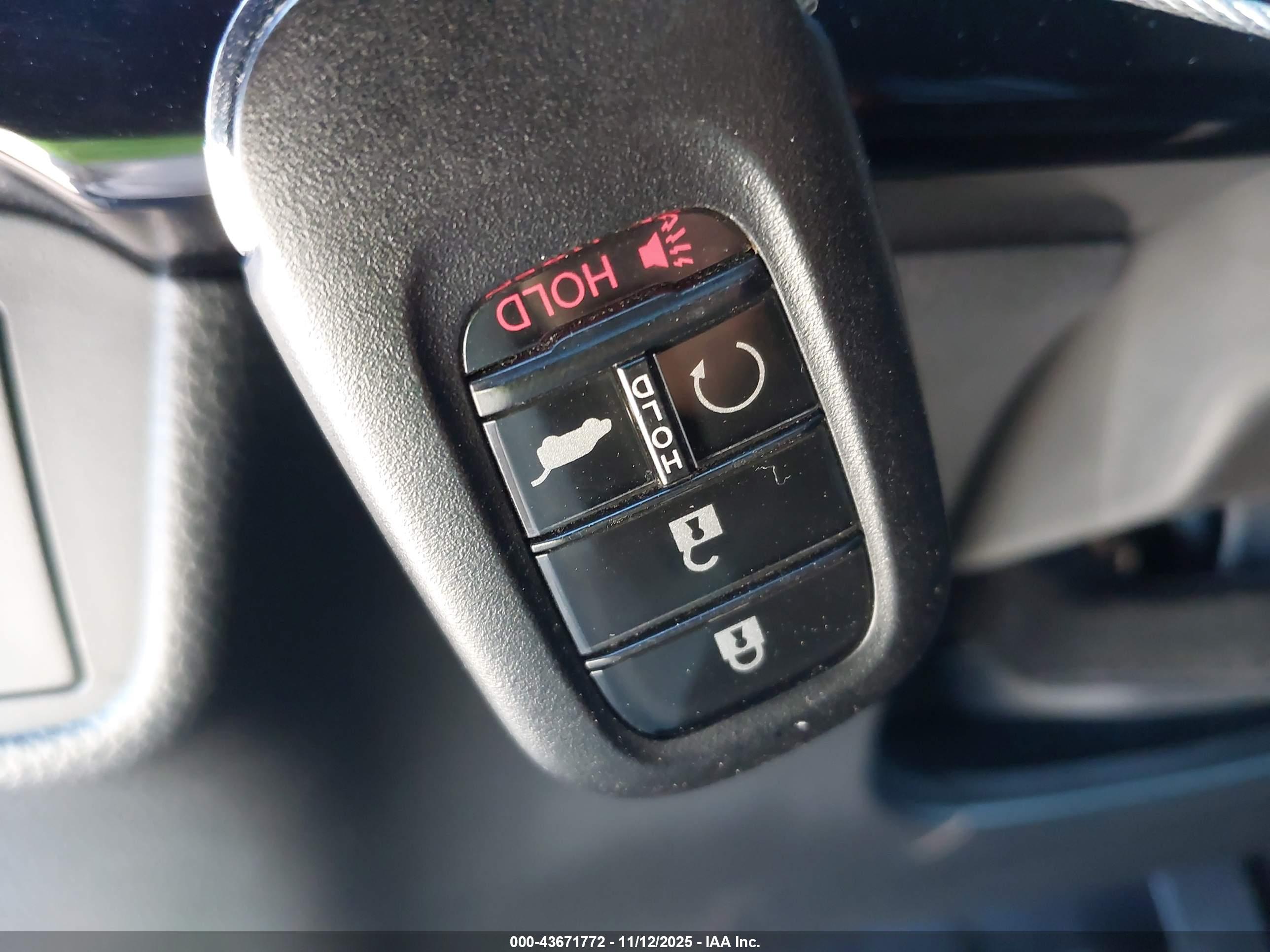 HONDA CR-V image 11