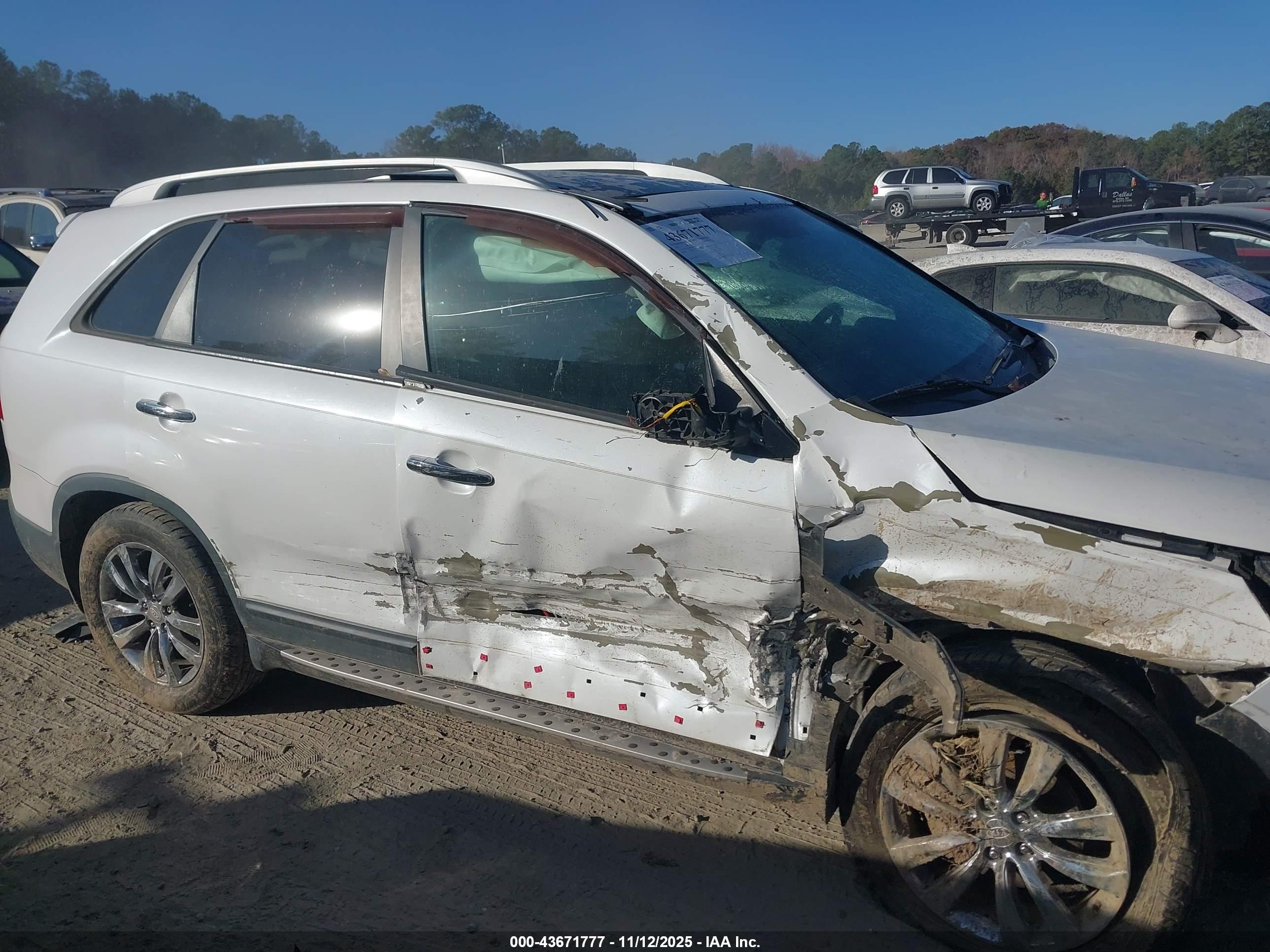 KIA SORENTO image 6