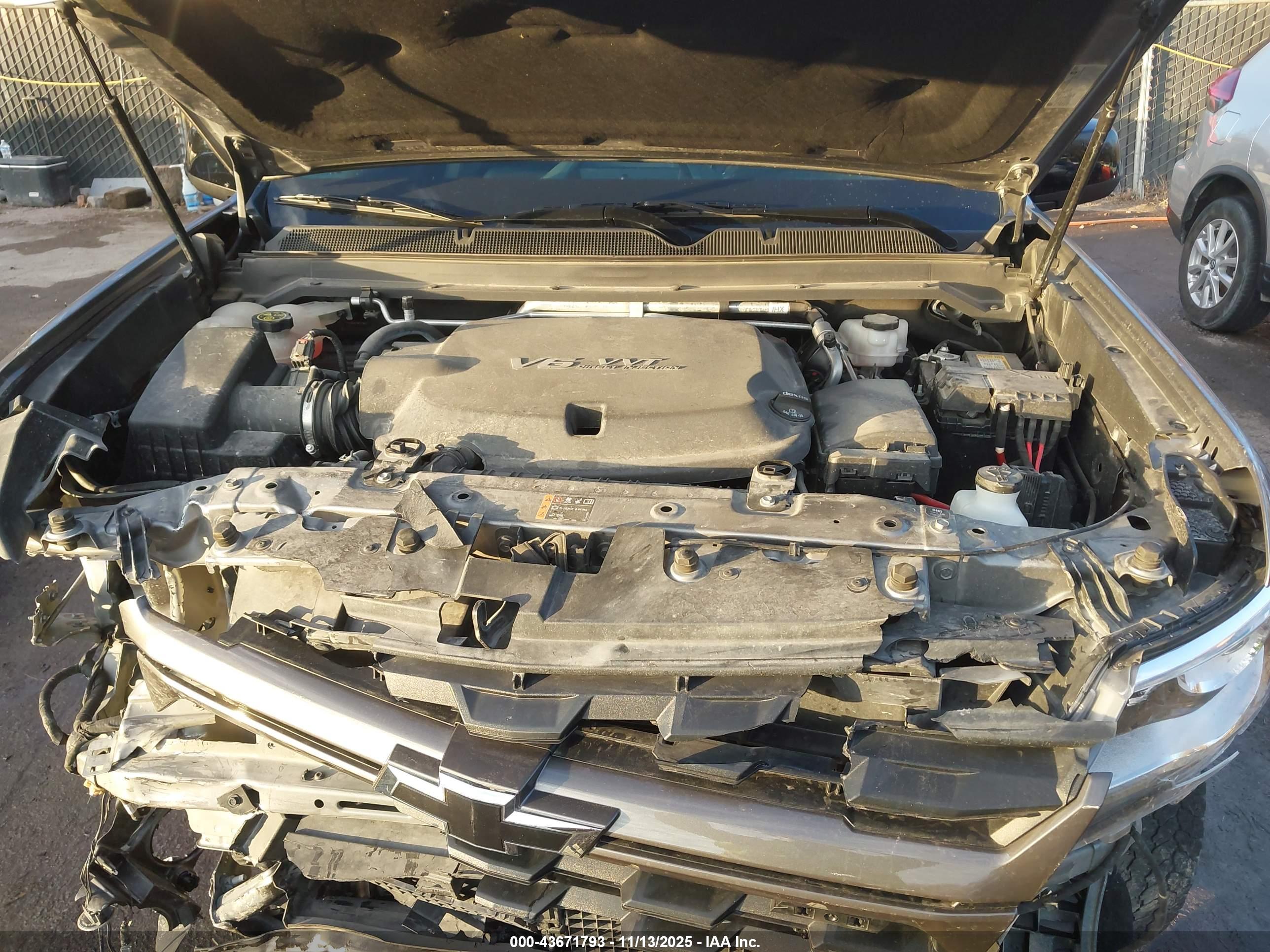 CHEVROLET COLORADO image 10