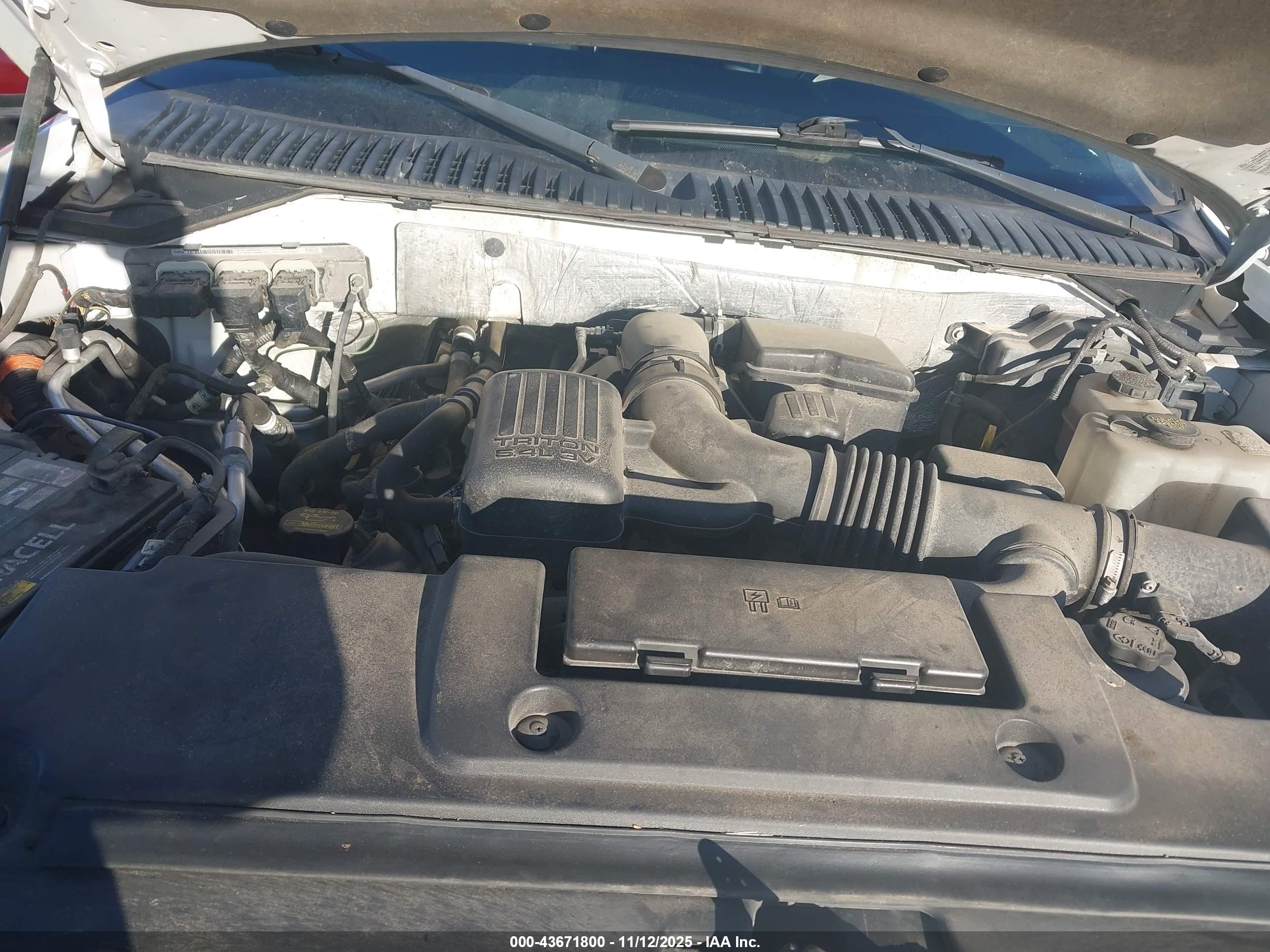 FORD EXPEDITION image 10