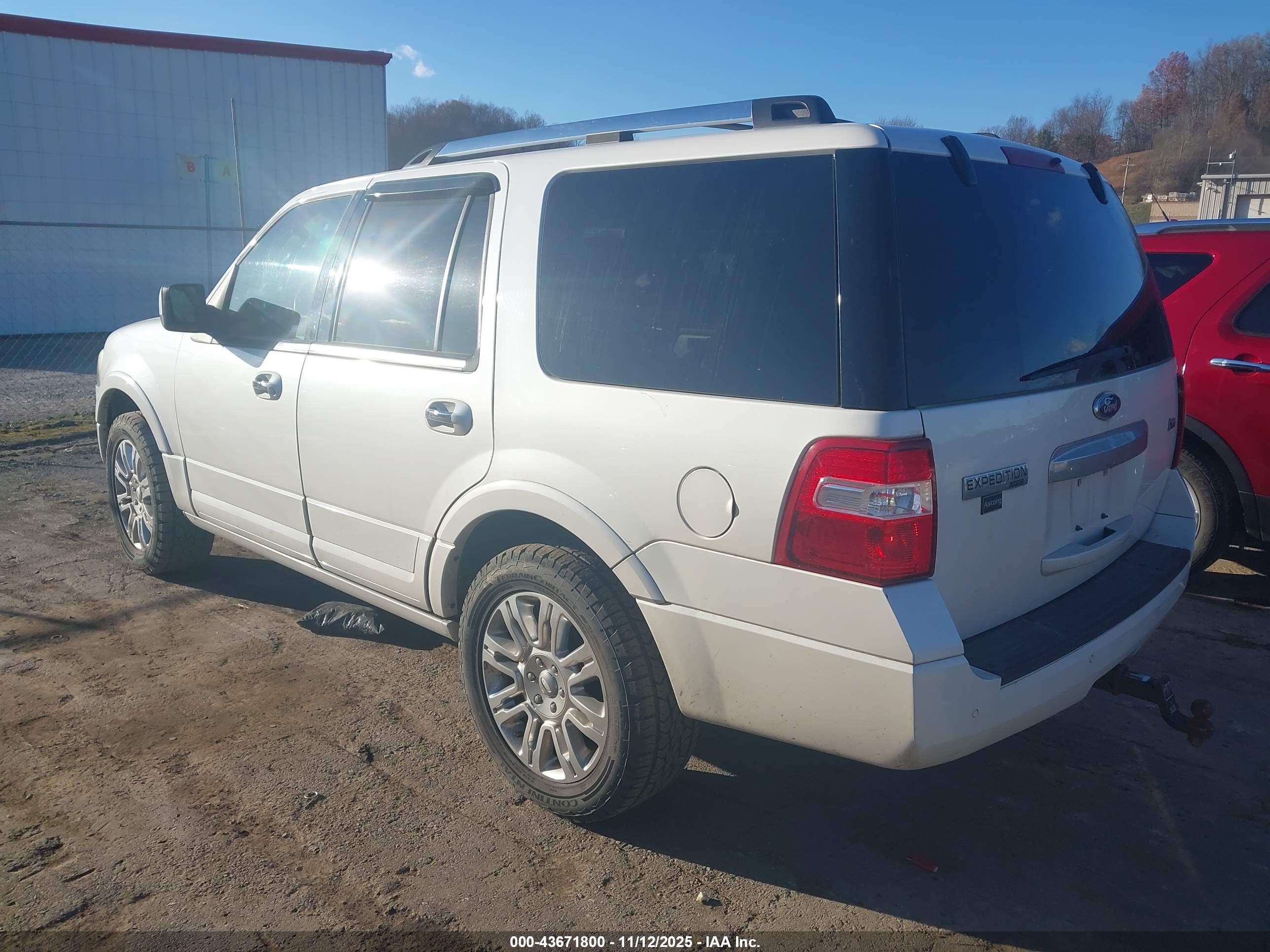 FORD EXPEDITION image 3