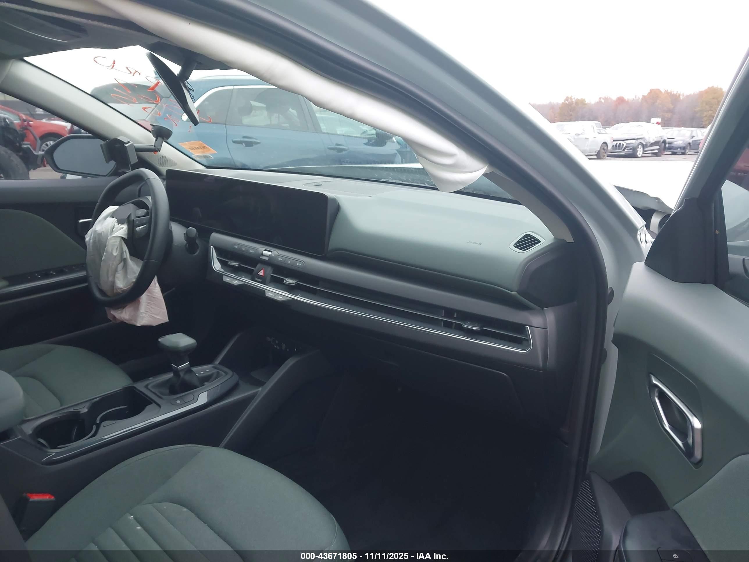 KIA K4 image 5