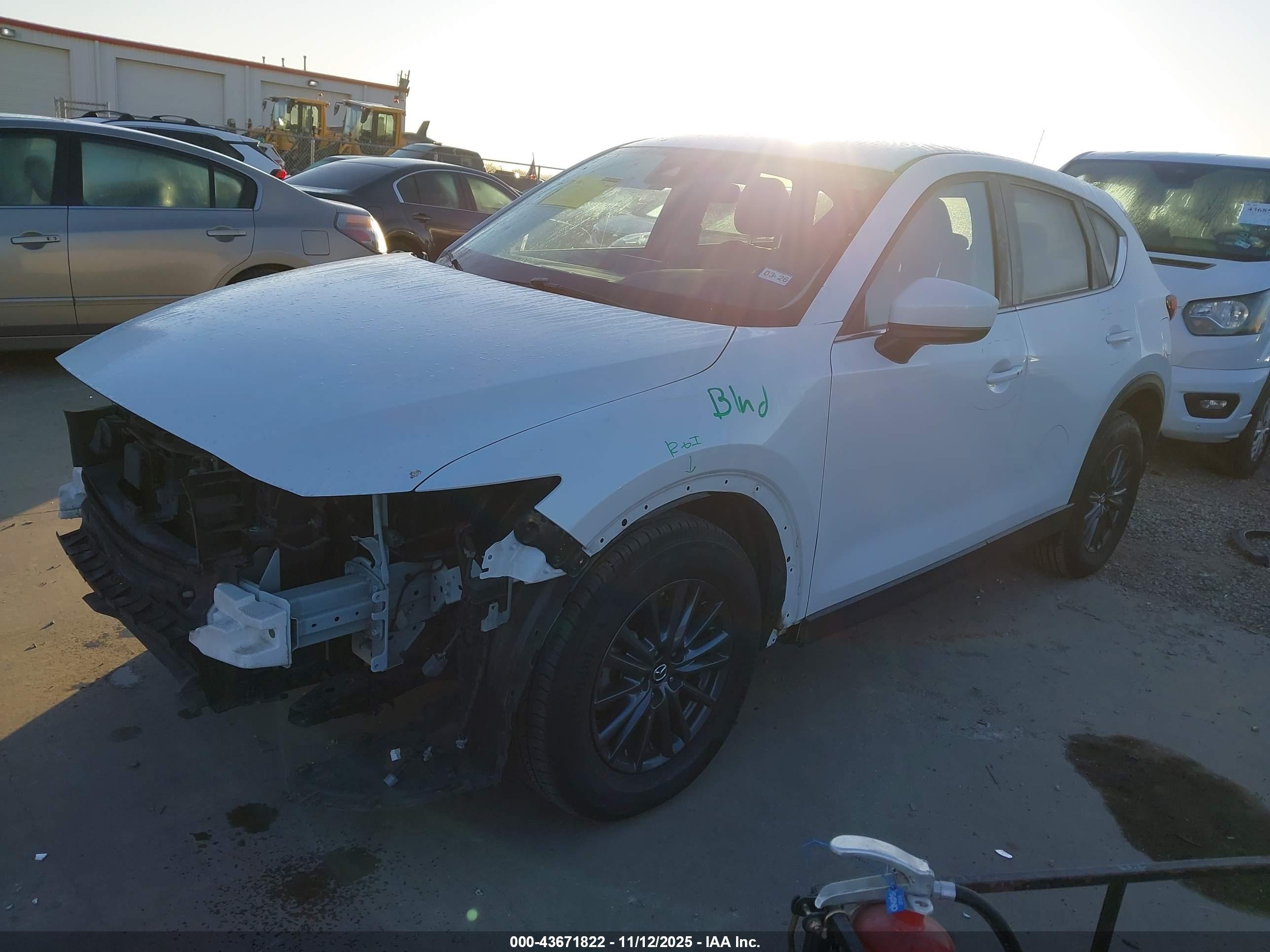 MAZDA CX-5 image 2