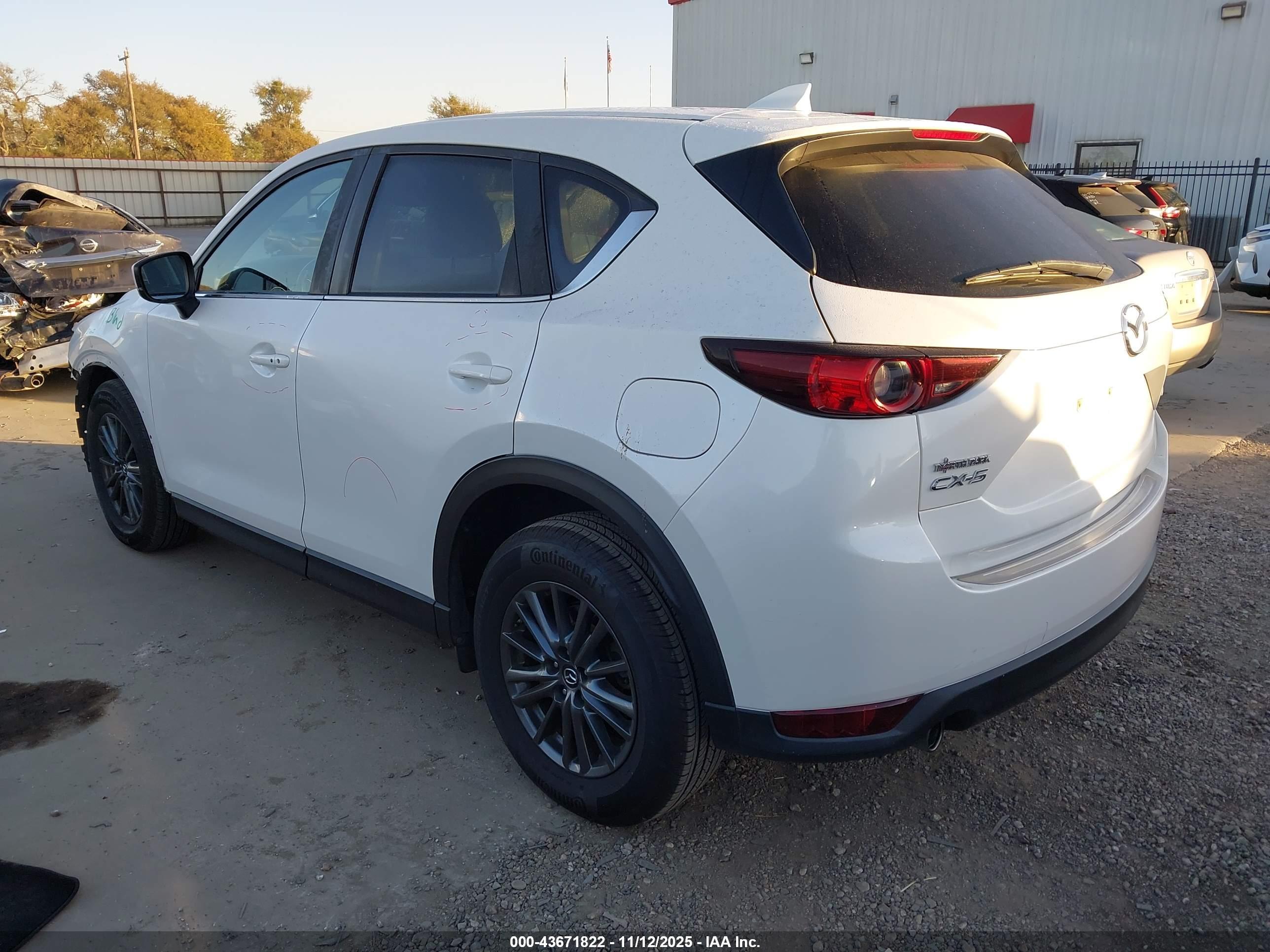MAZDA CX-5 image 3