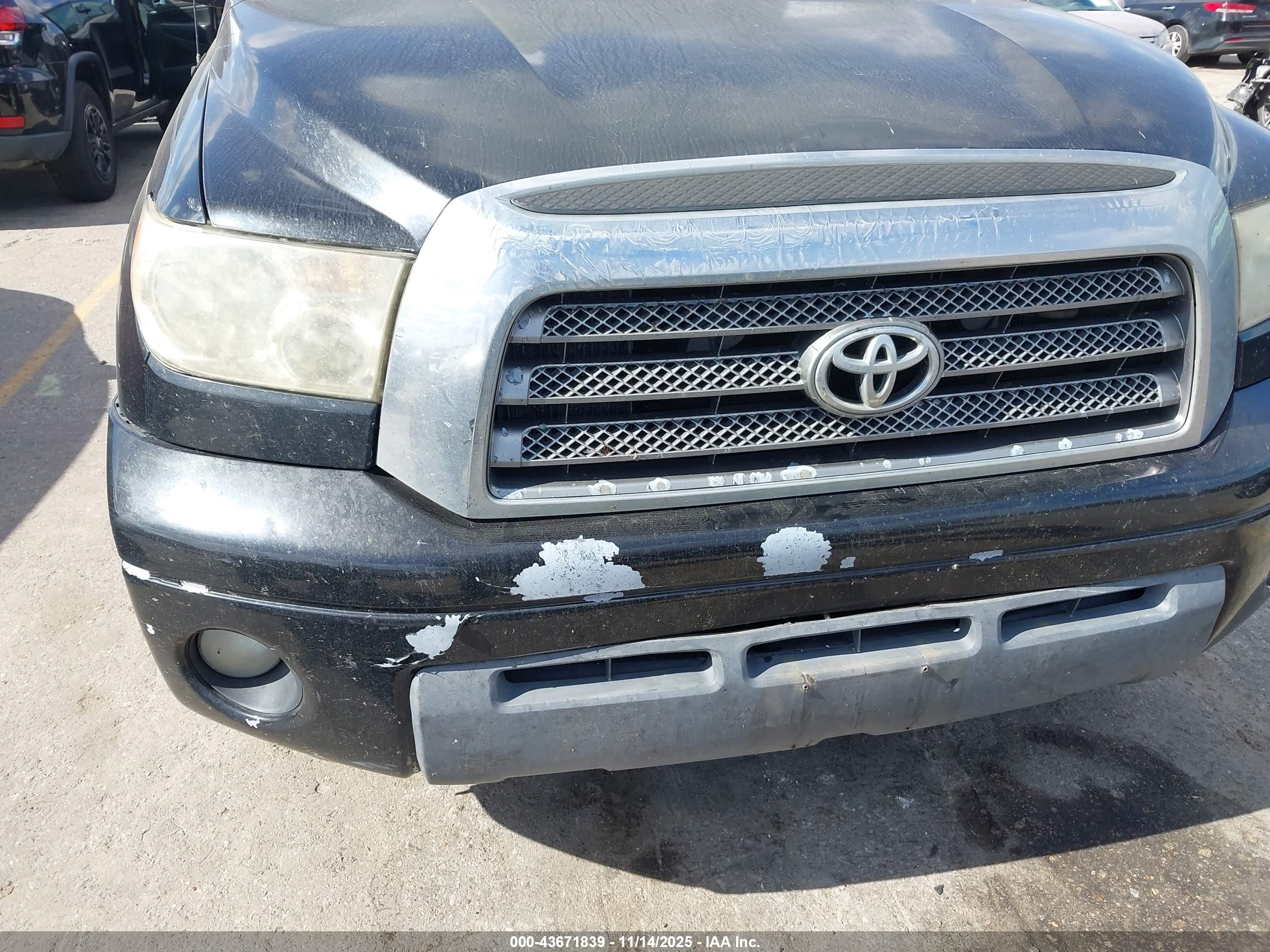 TOYOTA TUNDRA image 6
