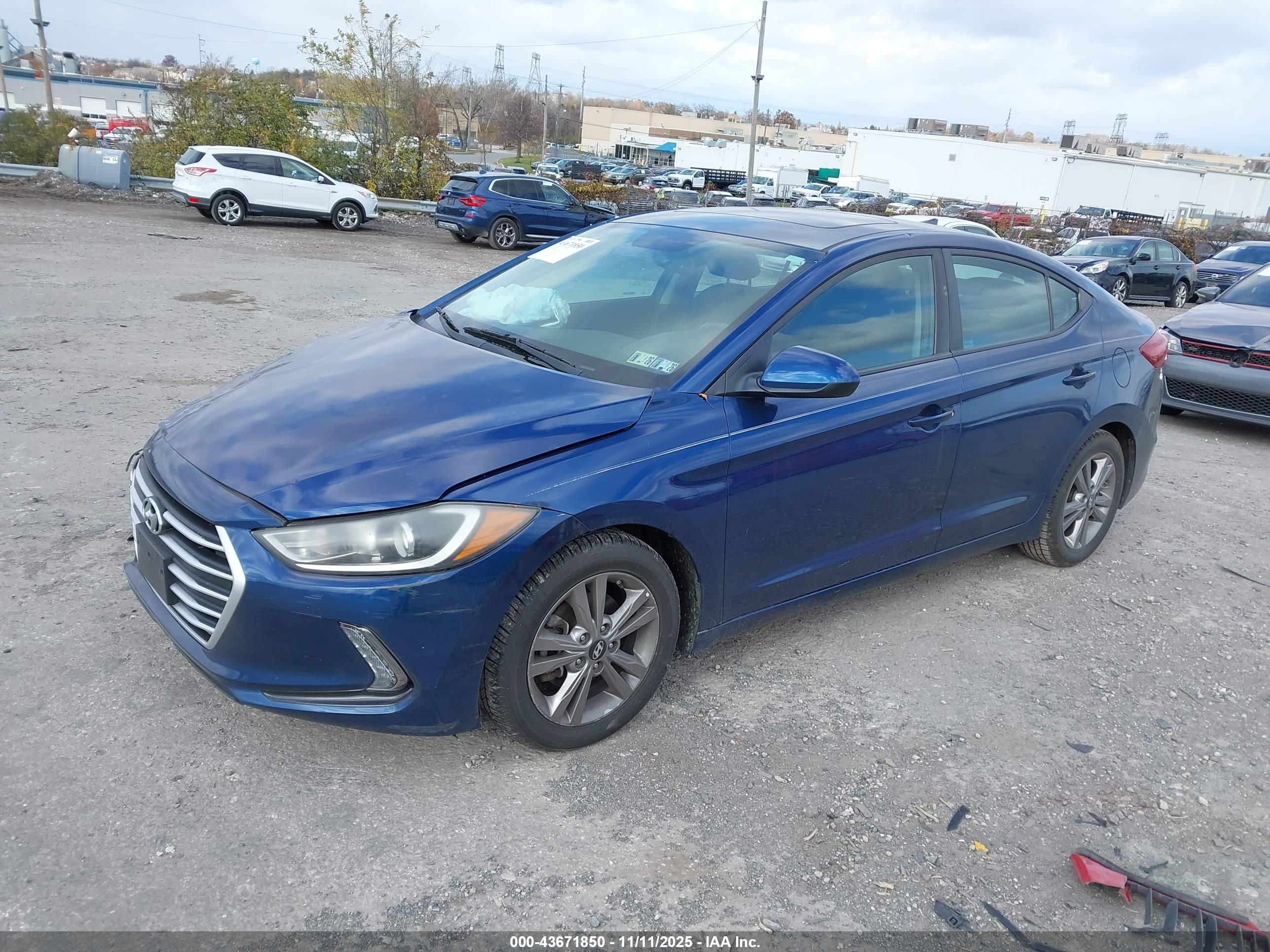 HYUNDAI ELANTRA image 2