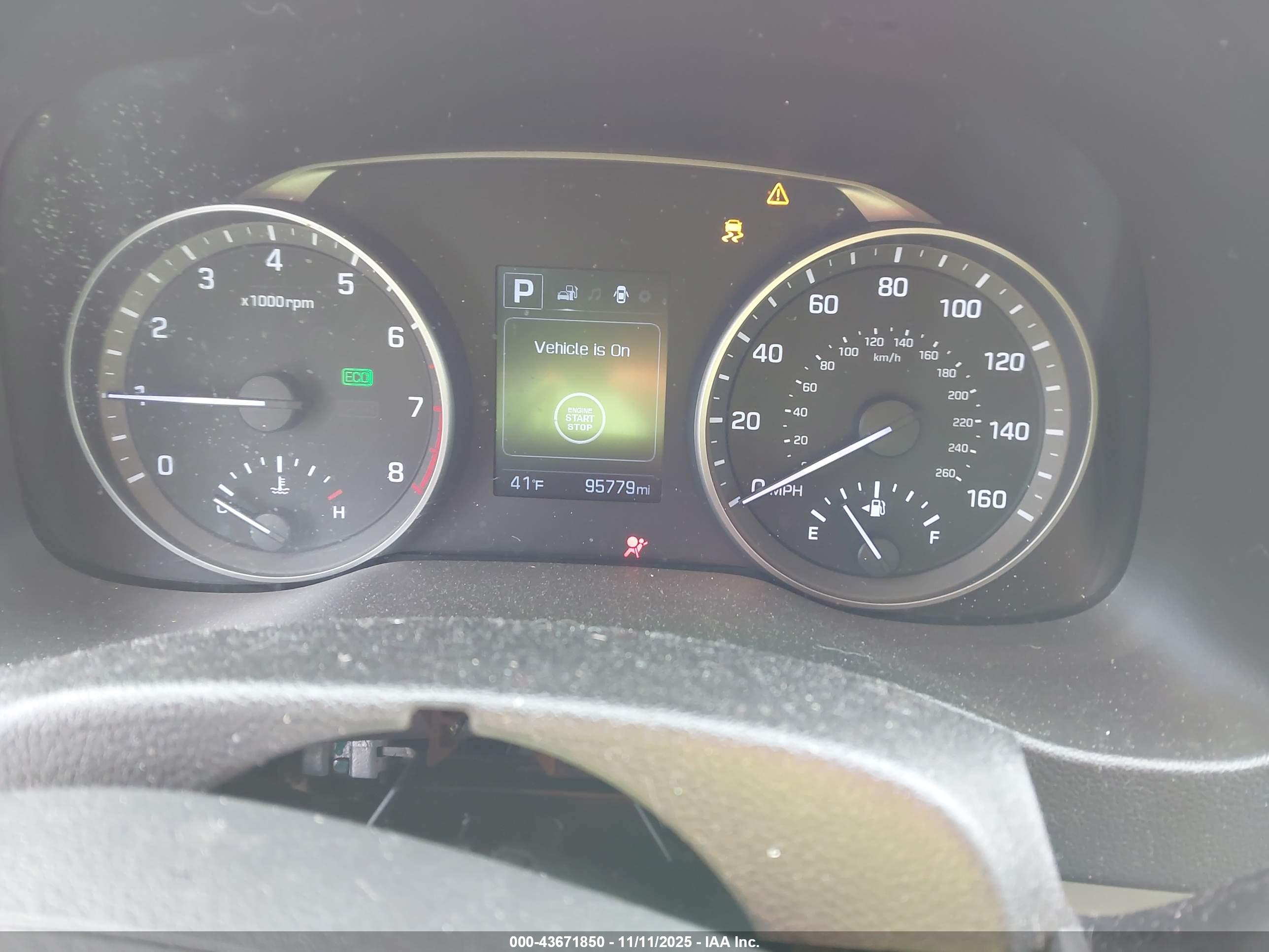 HYUNDAI ELANTRA image 7