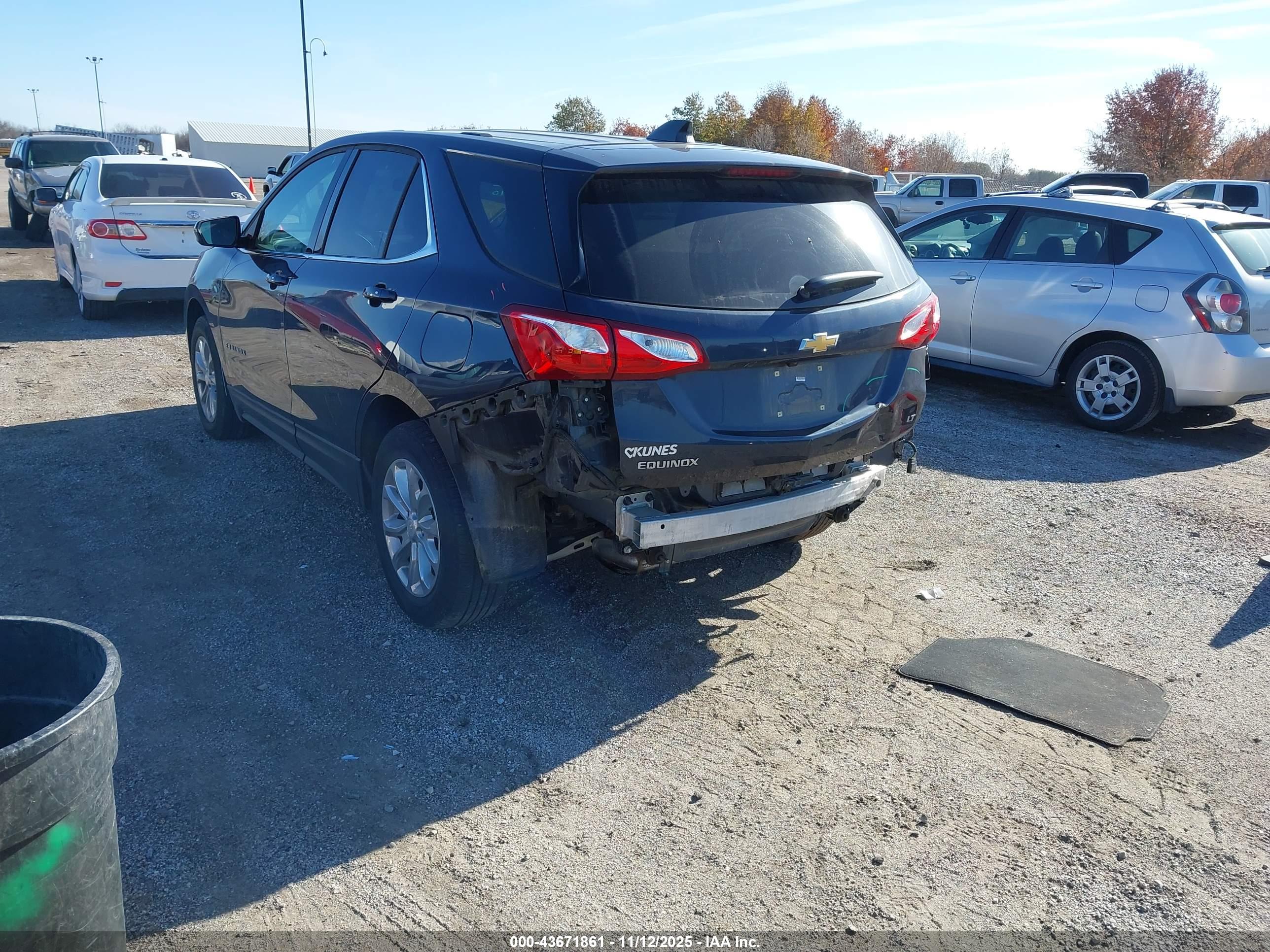 CHEVROLET EQUINOX image 3