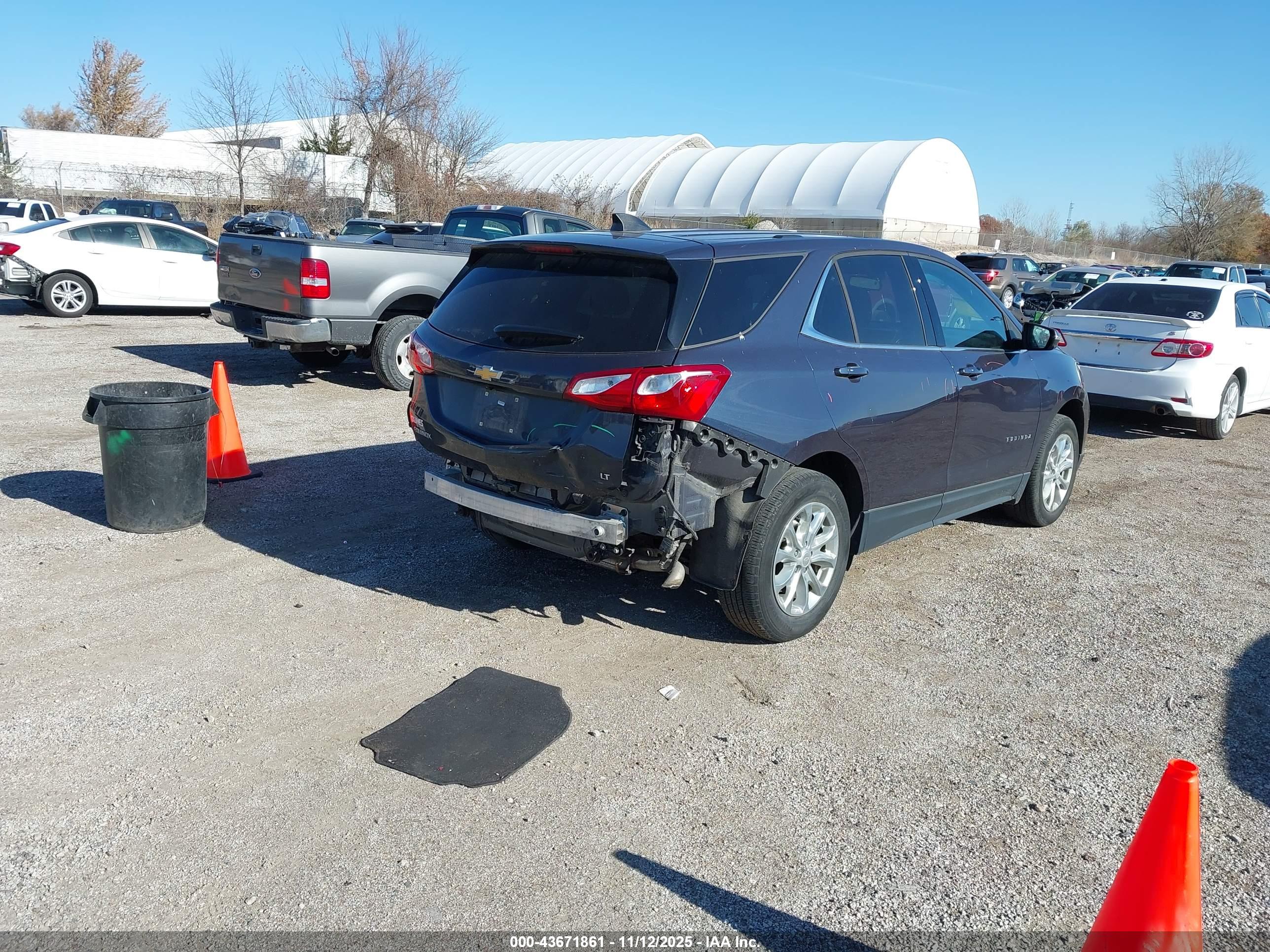 CHEVROLET EQUINOX image 4