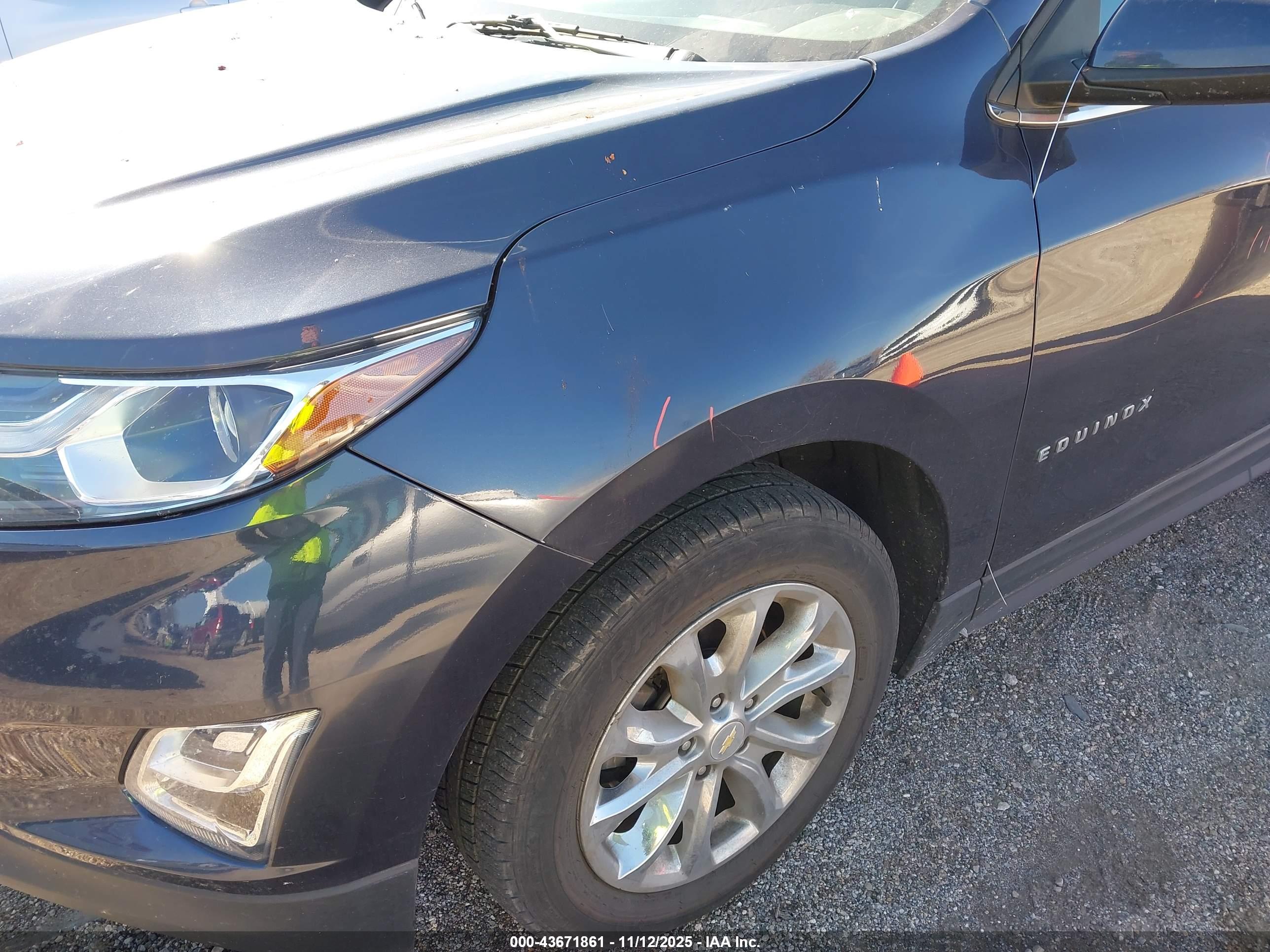 CHEVROLET EQUINOX image 6
