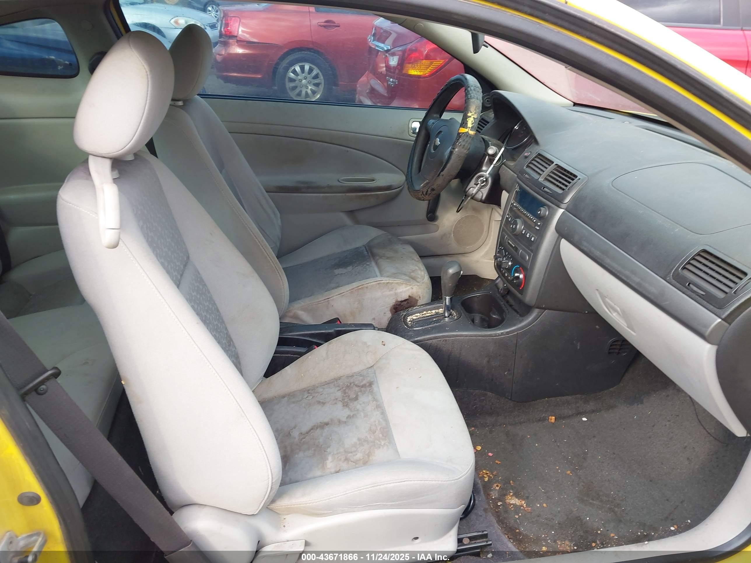 CHEVROLET COBALT image 5
