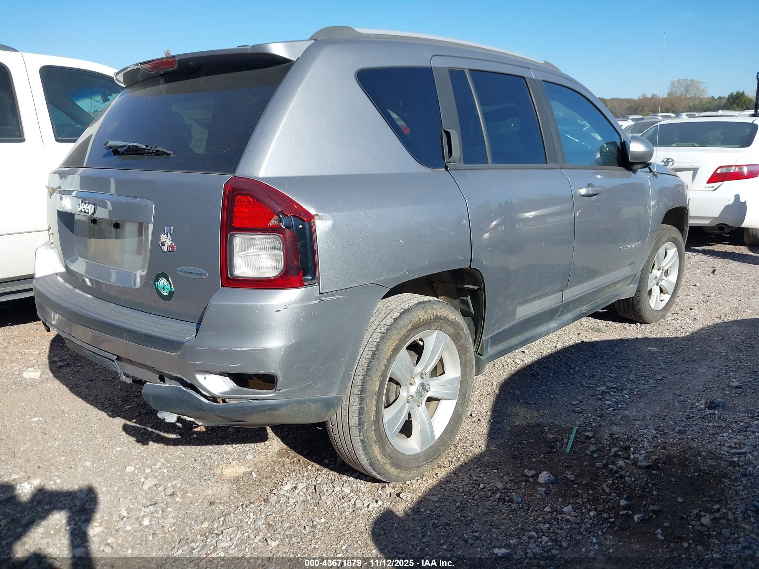 JEEP COMPASS image 4