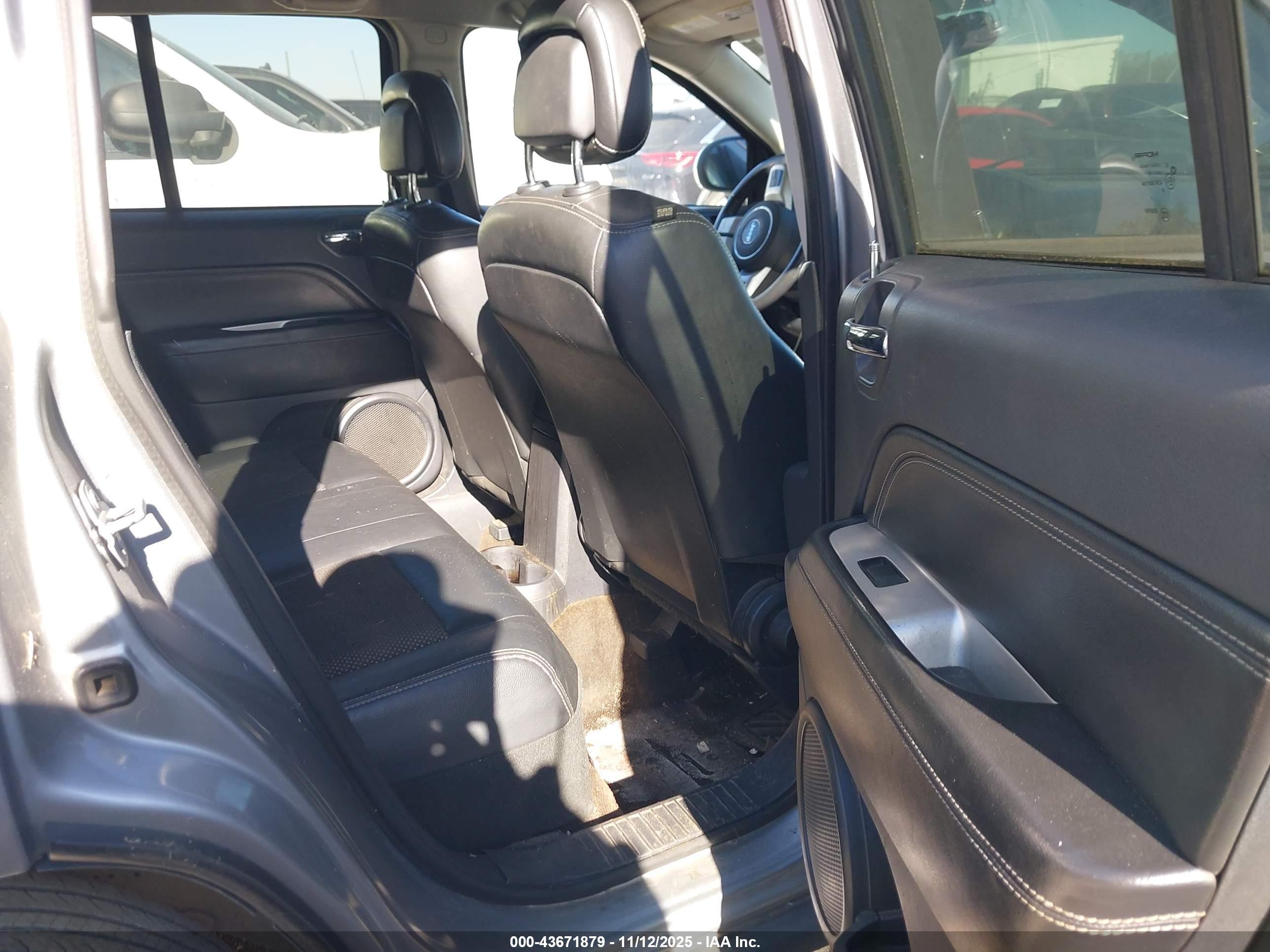 JEEP COMPASS image 8