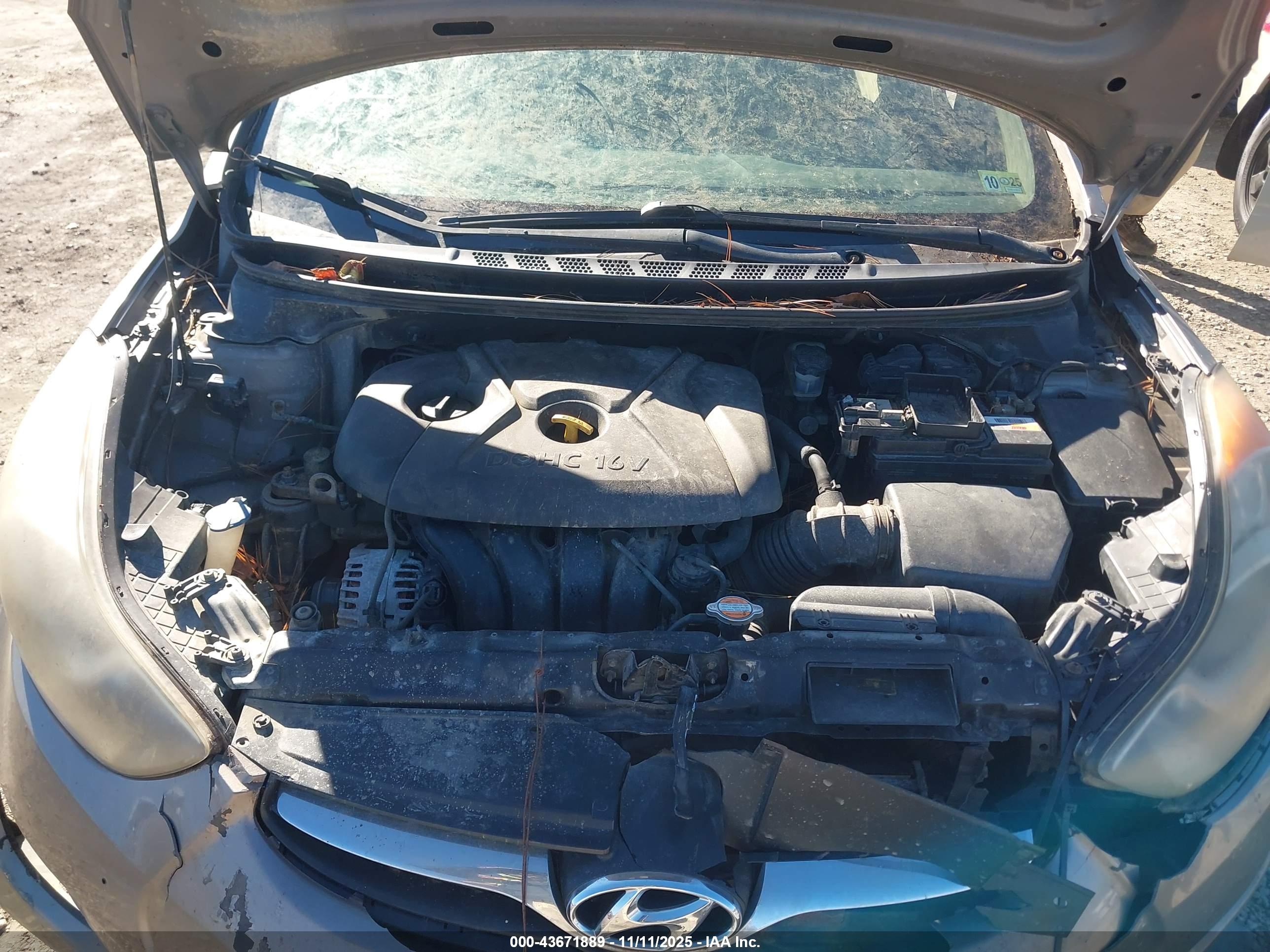 HYUNDAI ELANTRA image 10