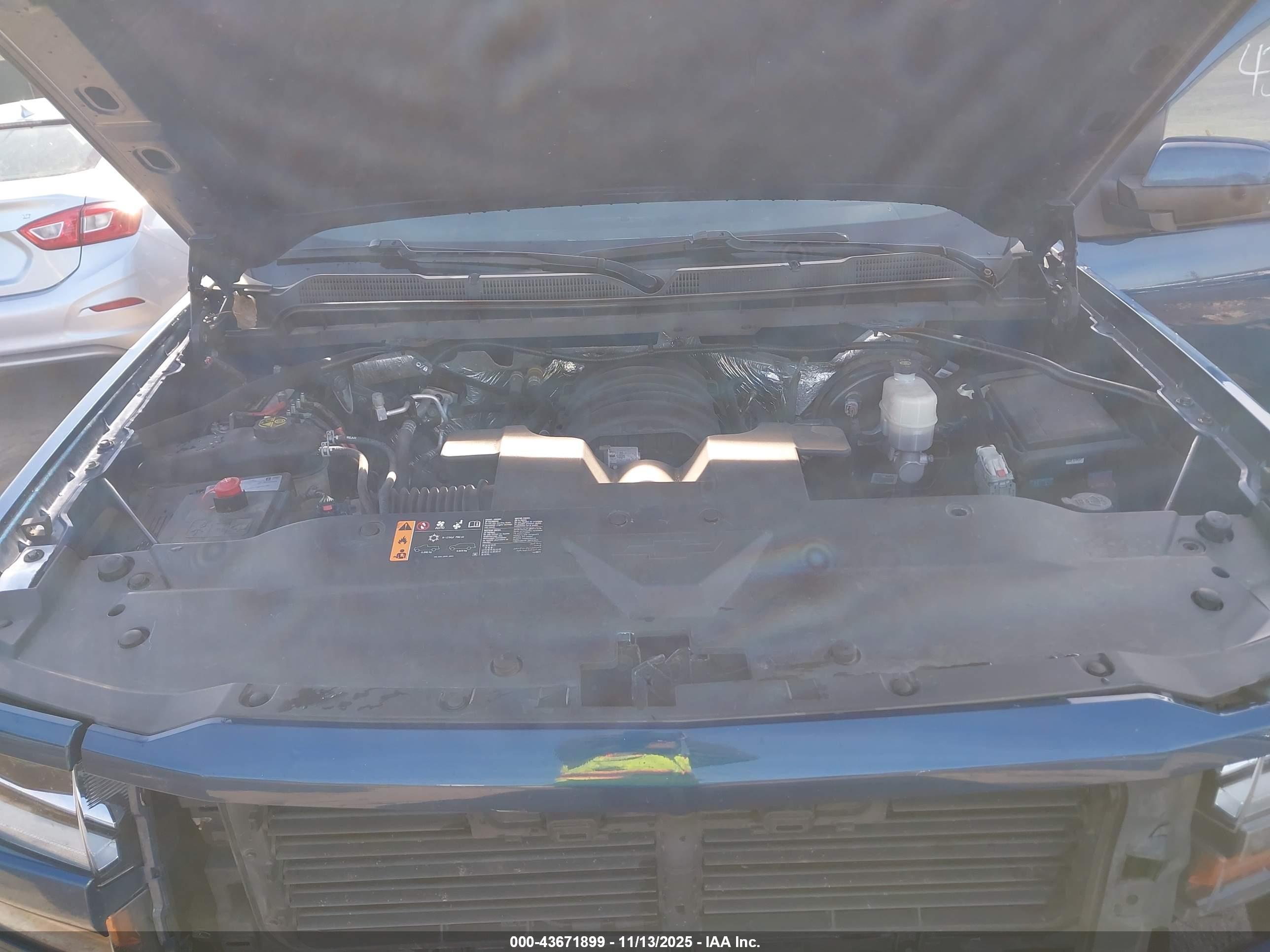 CHEVROLET SILVERADO image 10