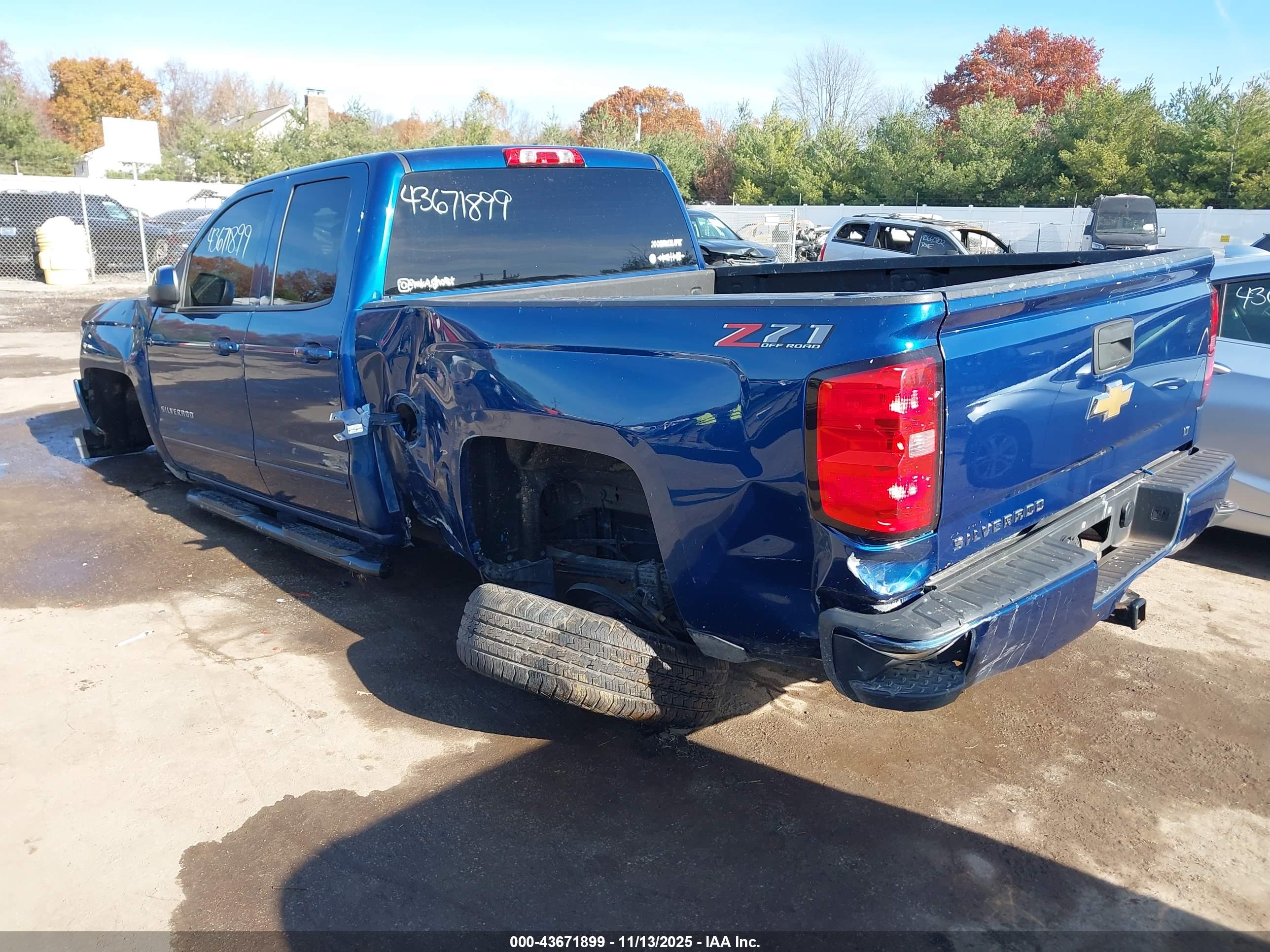 CHEVROLET SILVERADO image 3