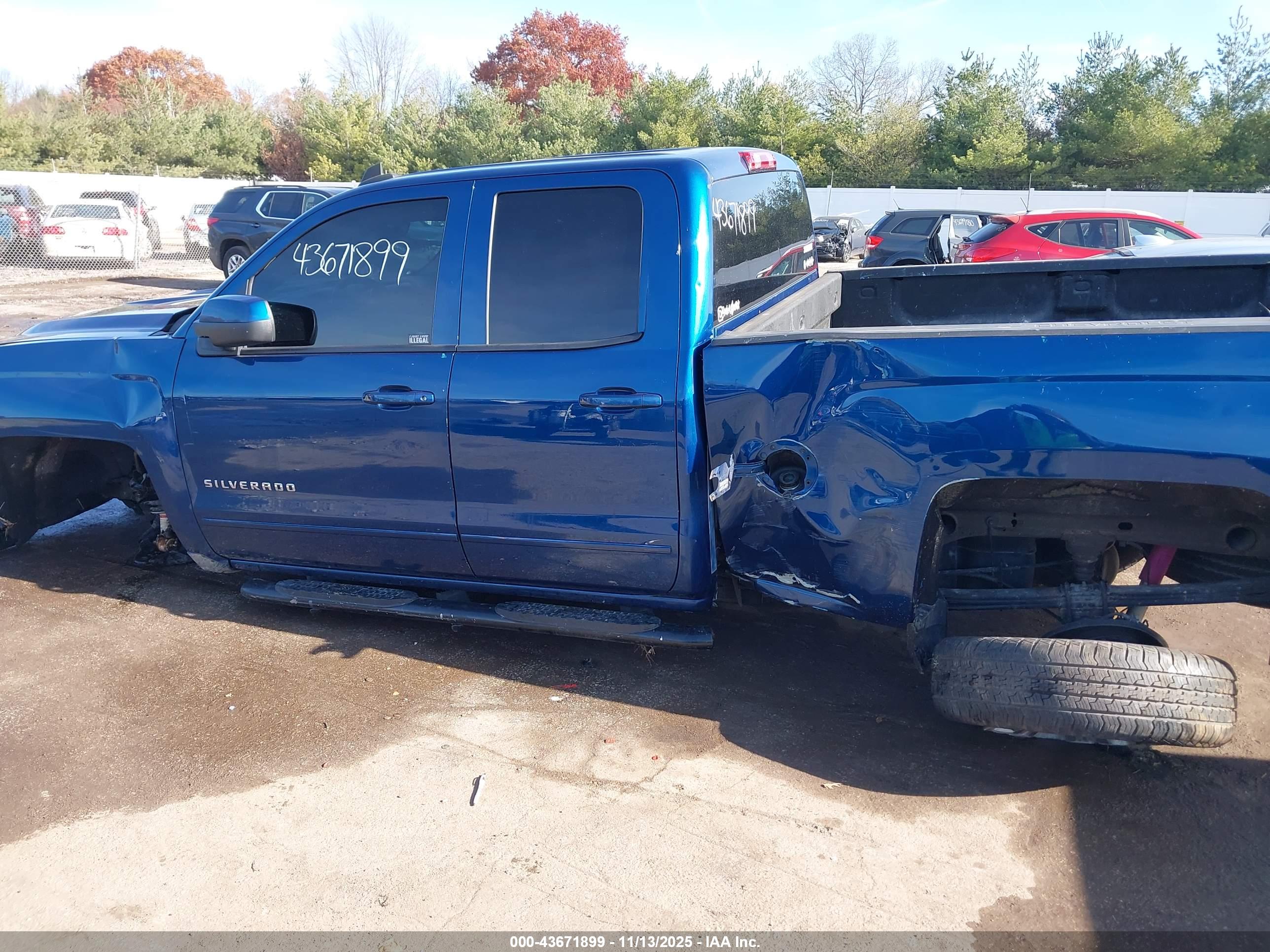 CHEVROLET SILVERADO image 6
