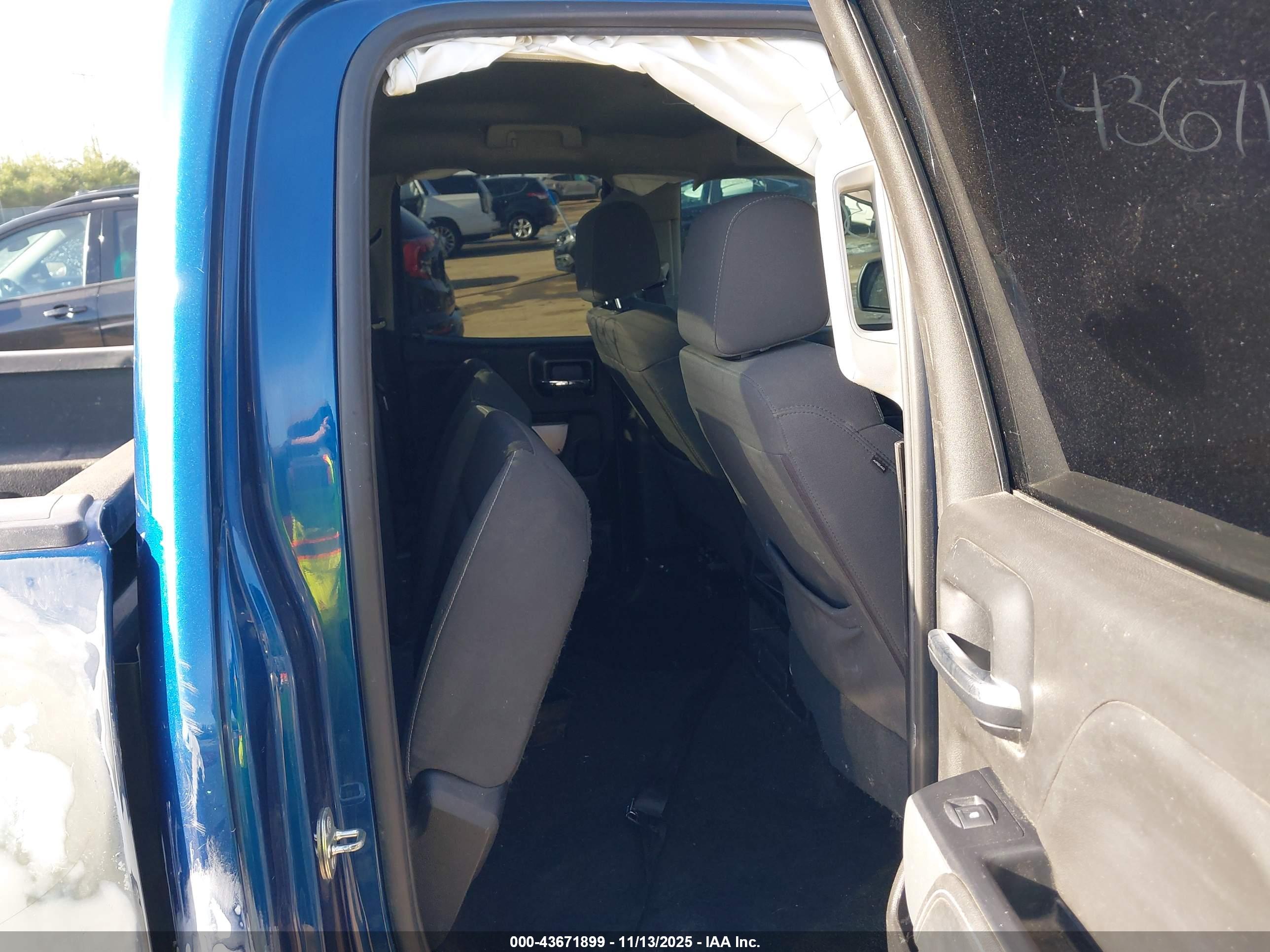 CHEVROLET SILVERADO image 8