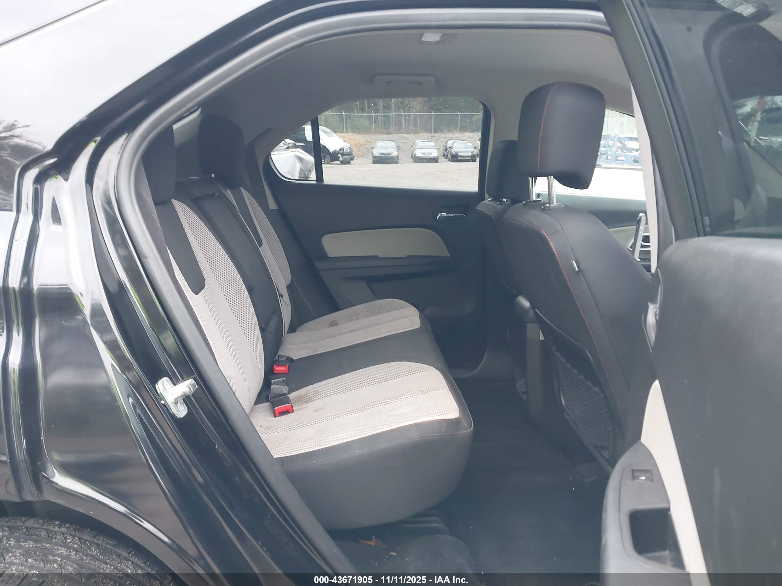 CHEVROLET EQUINOX image 8