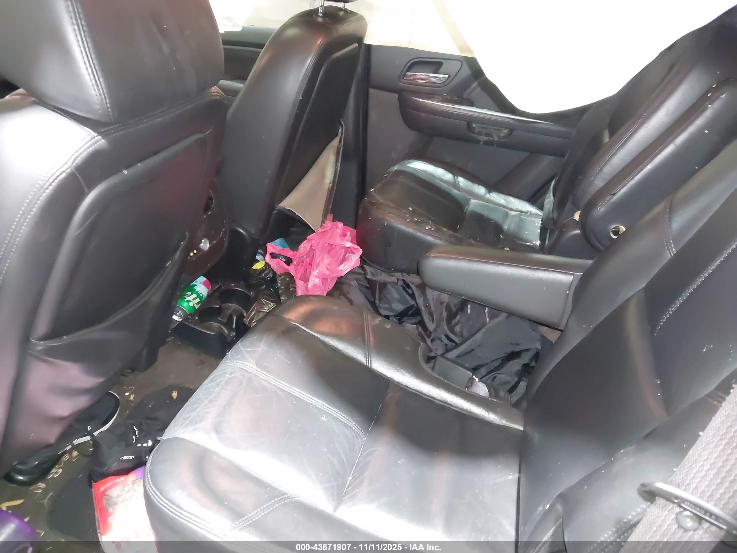 GMC YUKON image 8