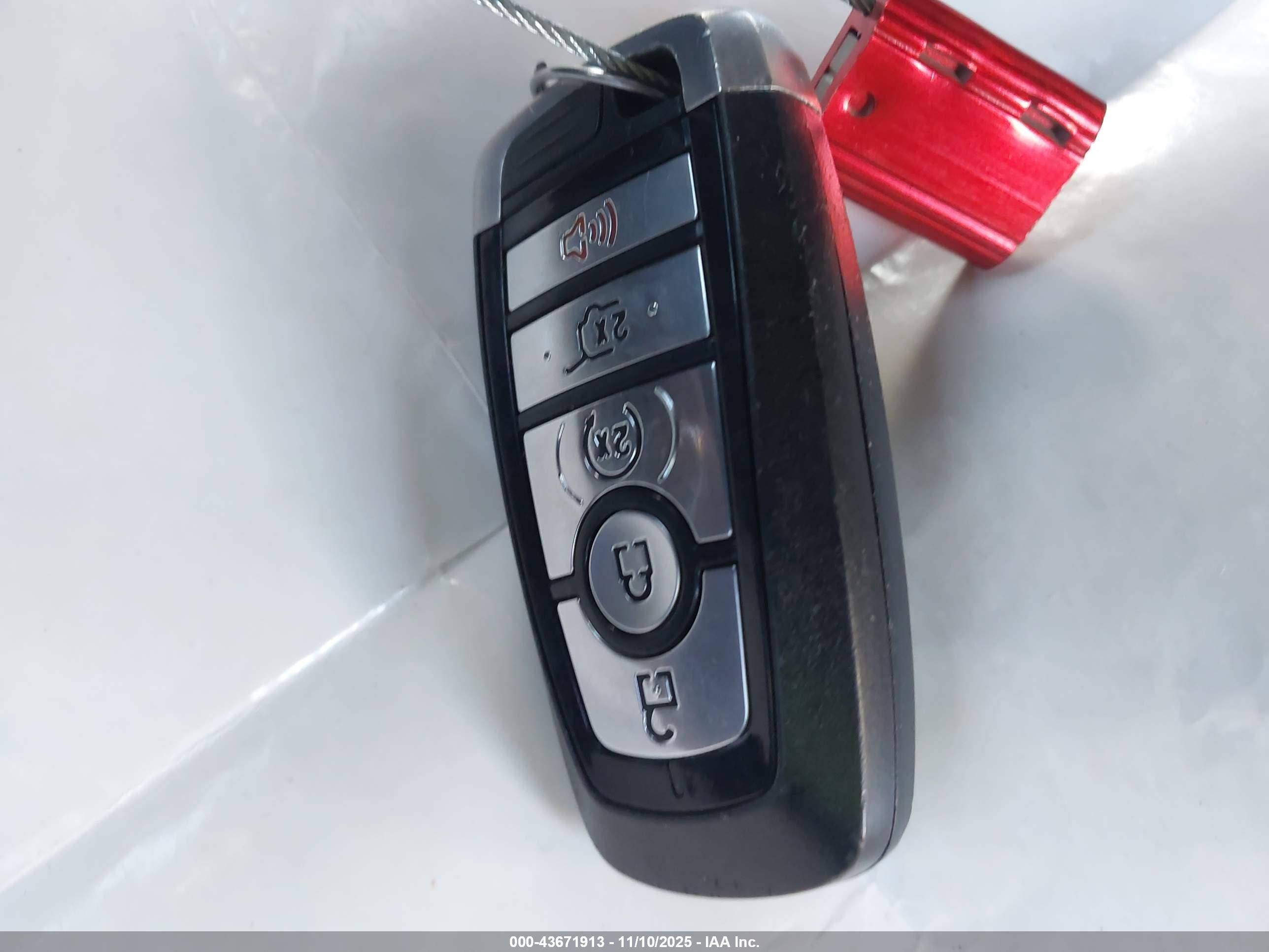 FORD EXPEDITION image 11