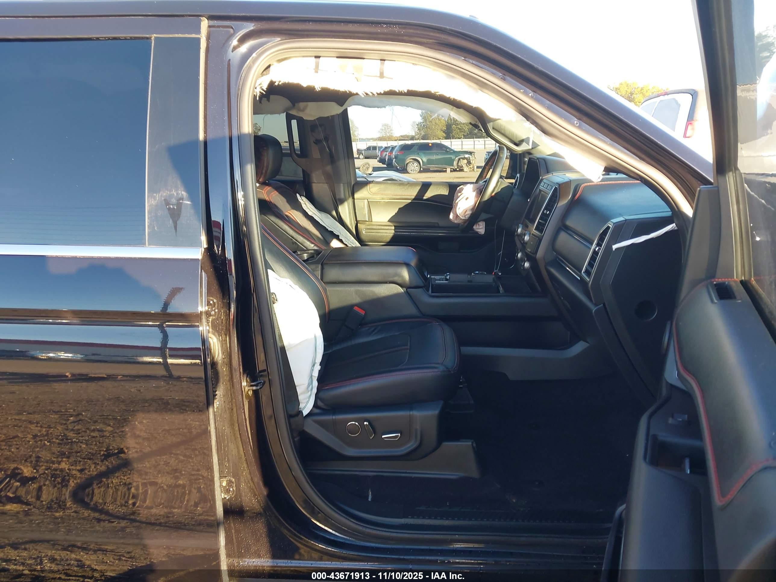 FORD EXPEDITION image 5