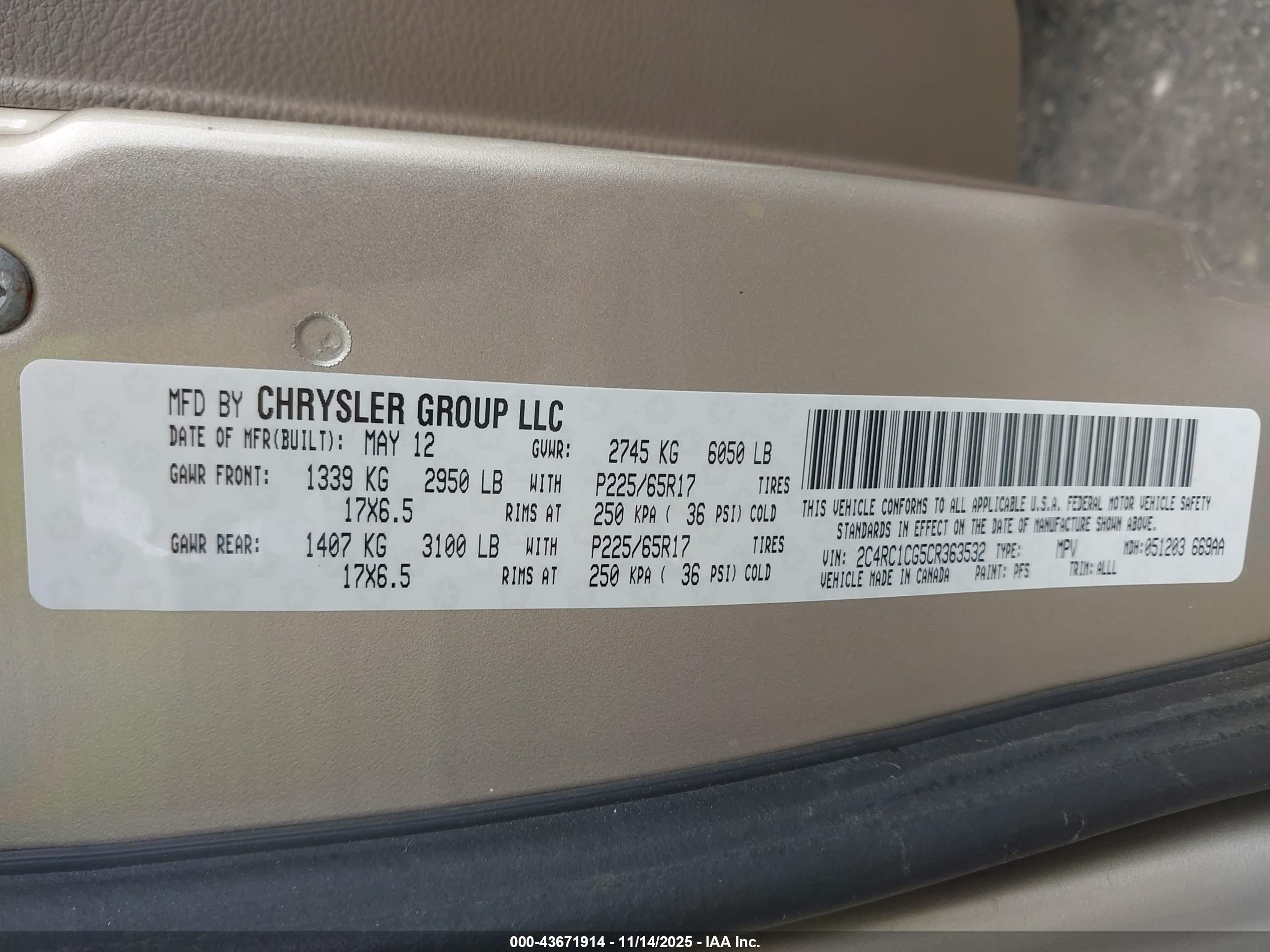 CHRYSLER TOWN image 9