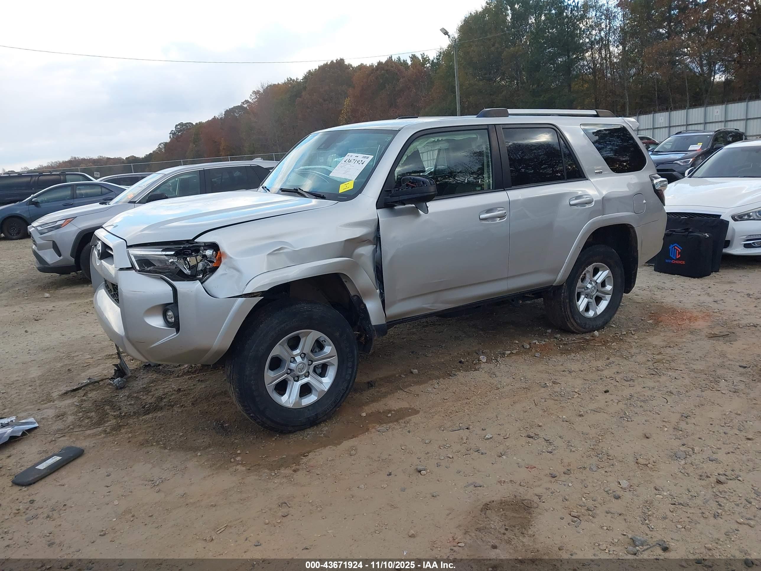 TOYOTA 4RUNNER image 2