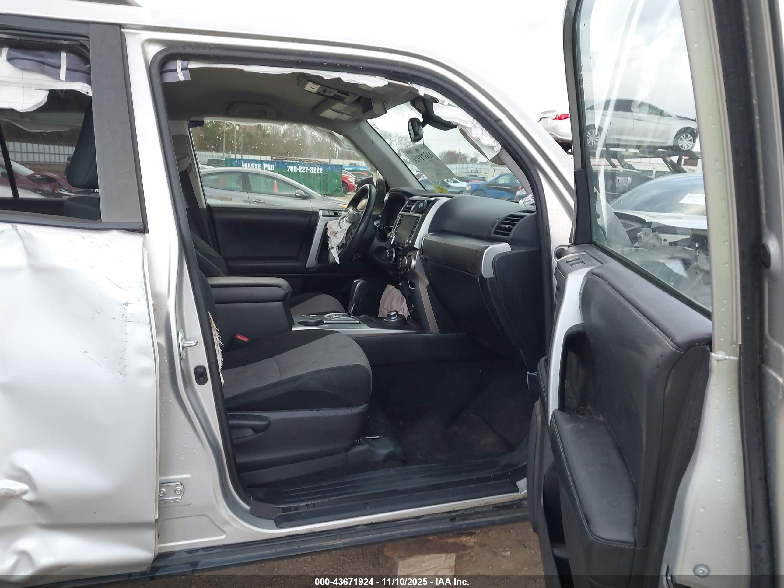 TOYOTA 4RUNNER image 5