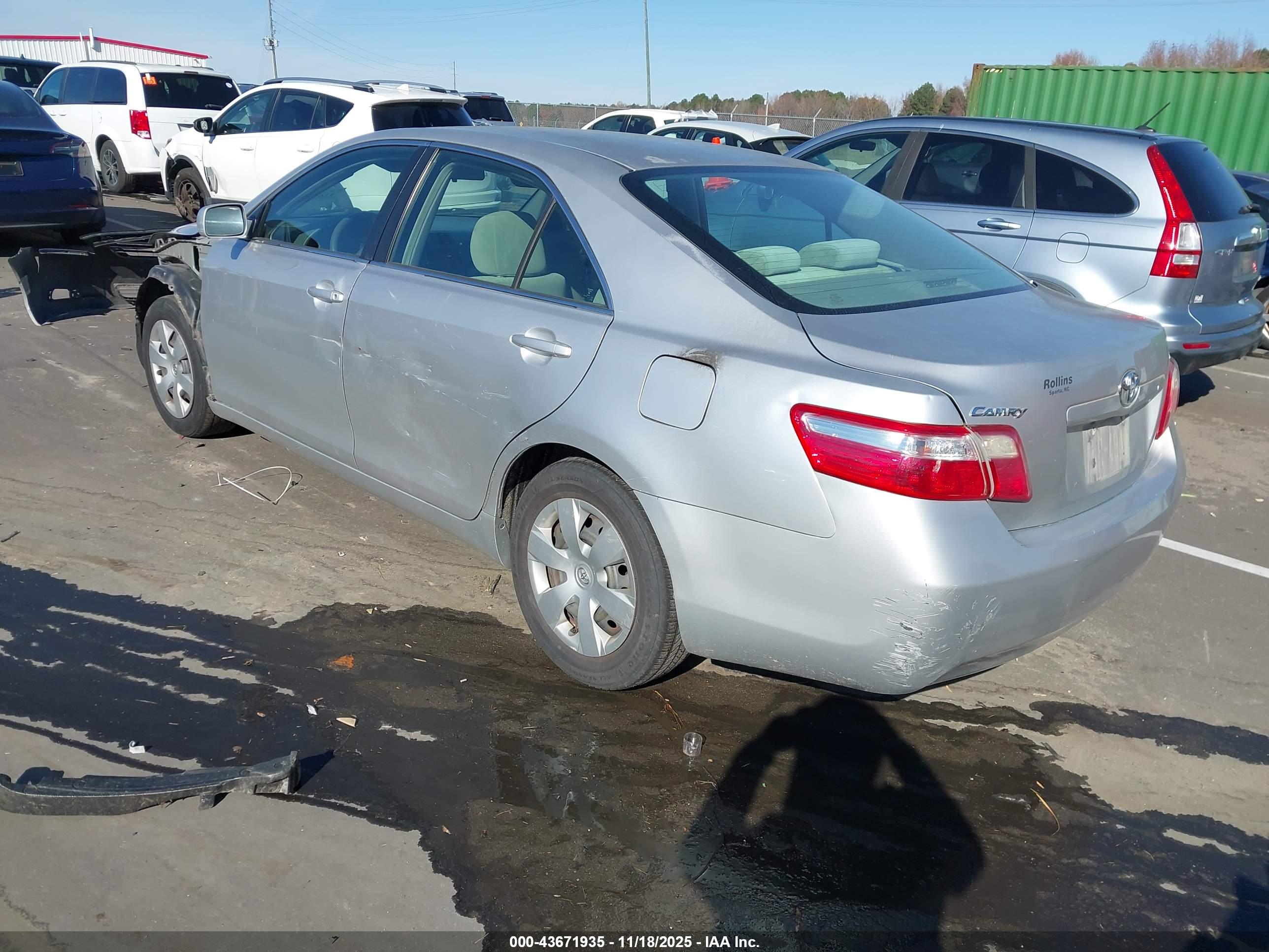 TOYOTA CAMRY image 3