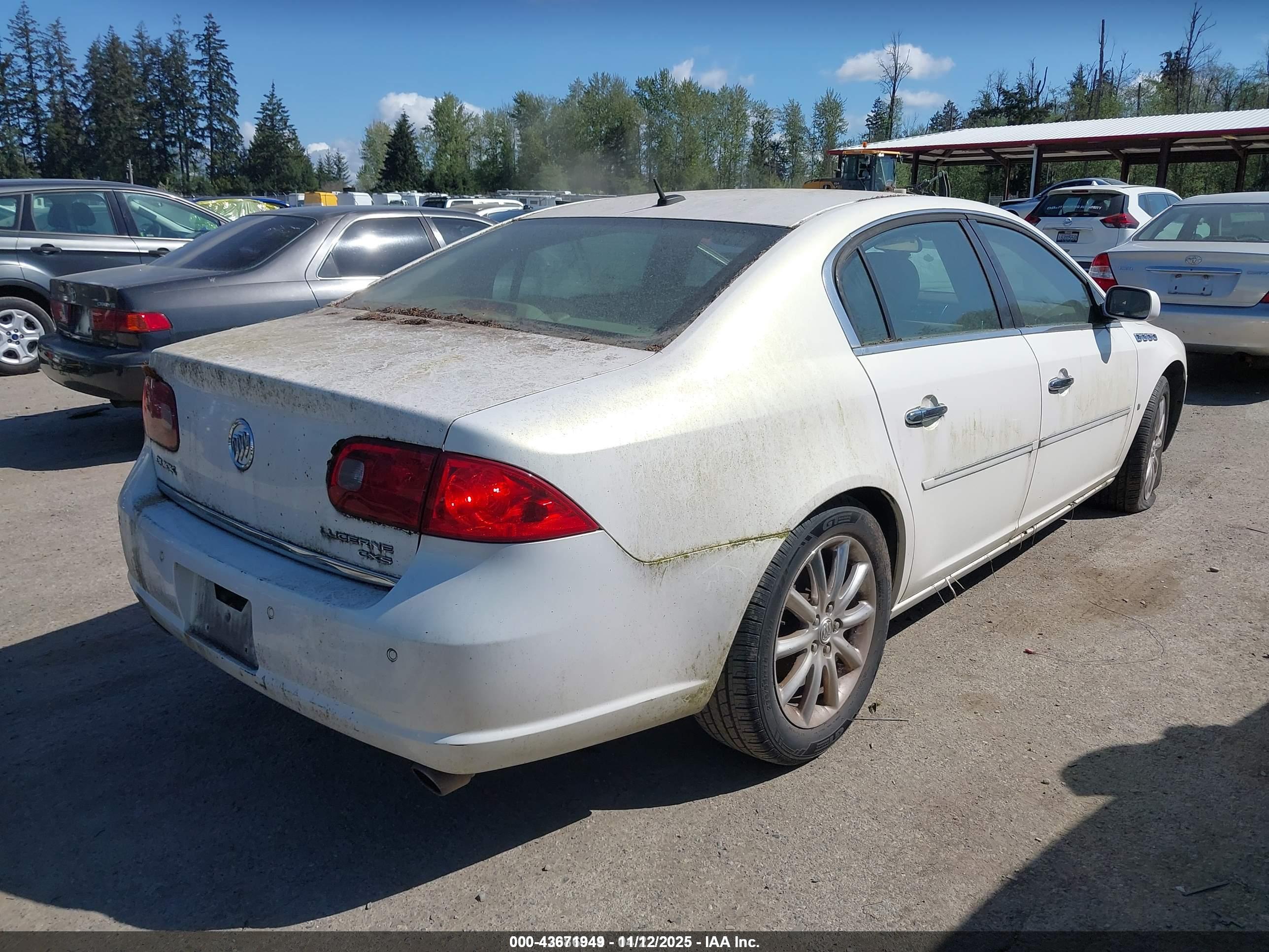 BUICK LUCERNE image 4