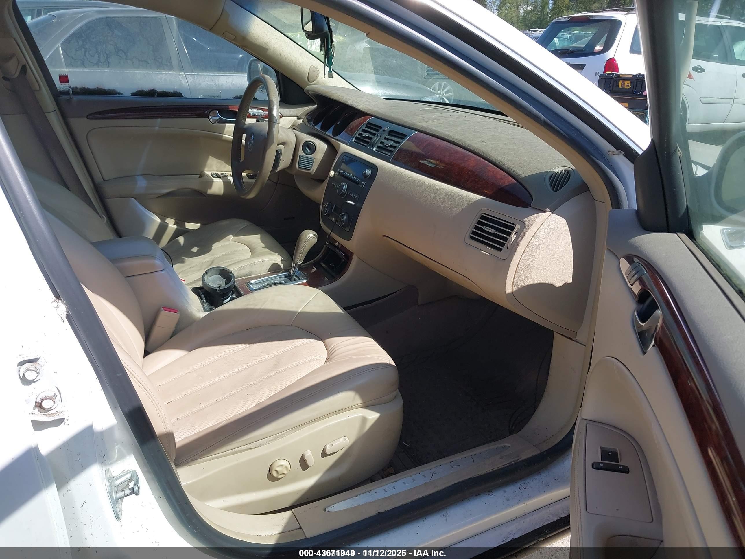 BUICK LUCERNE image 5