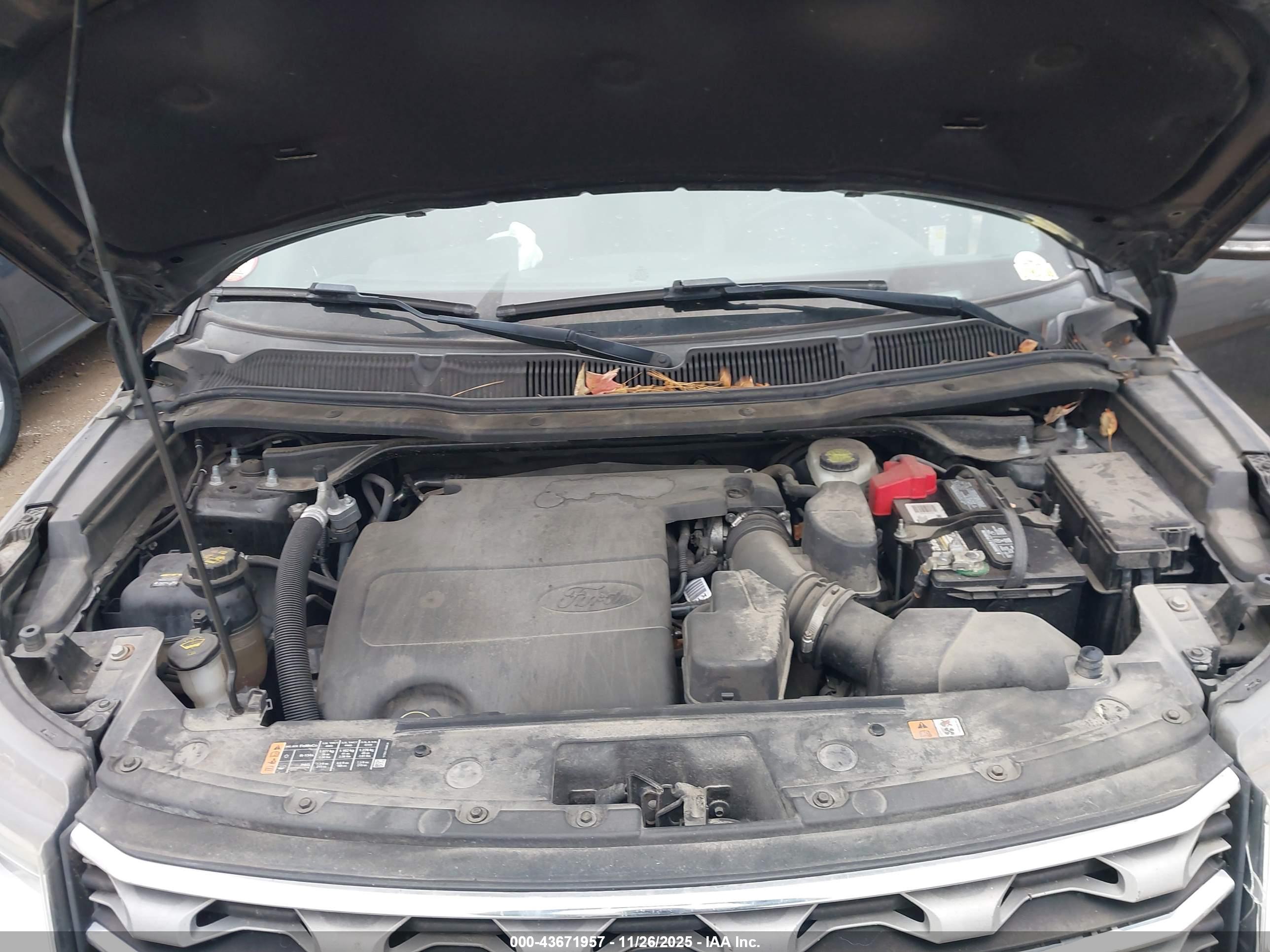 FORD EXPLORER image 10