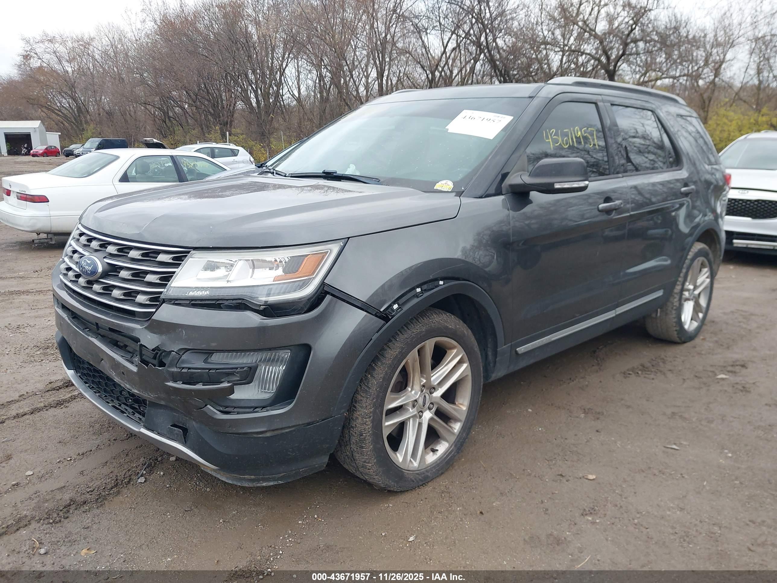 FORD EXPLORER image 2