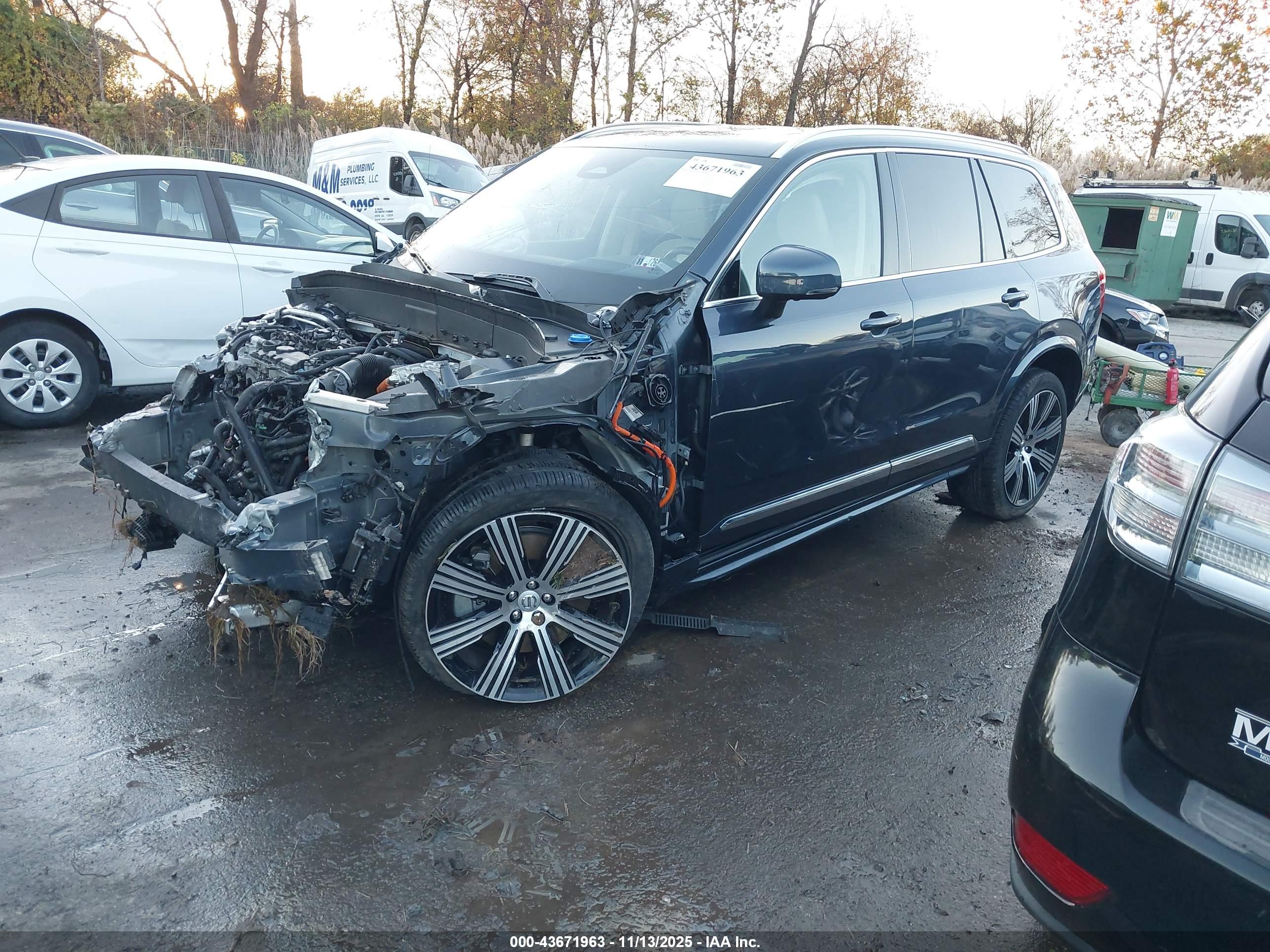 VOLVO XC90 image 2