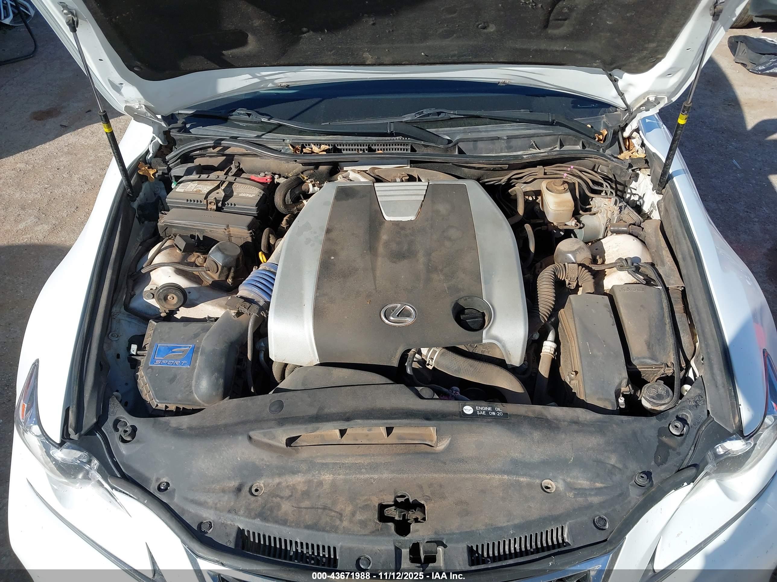 LEXUS IS image 10