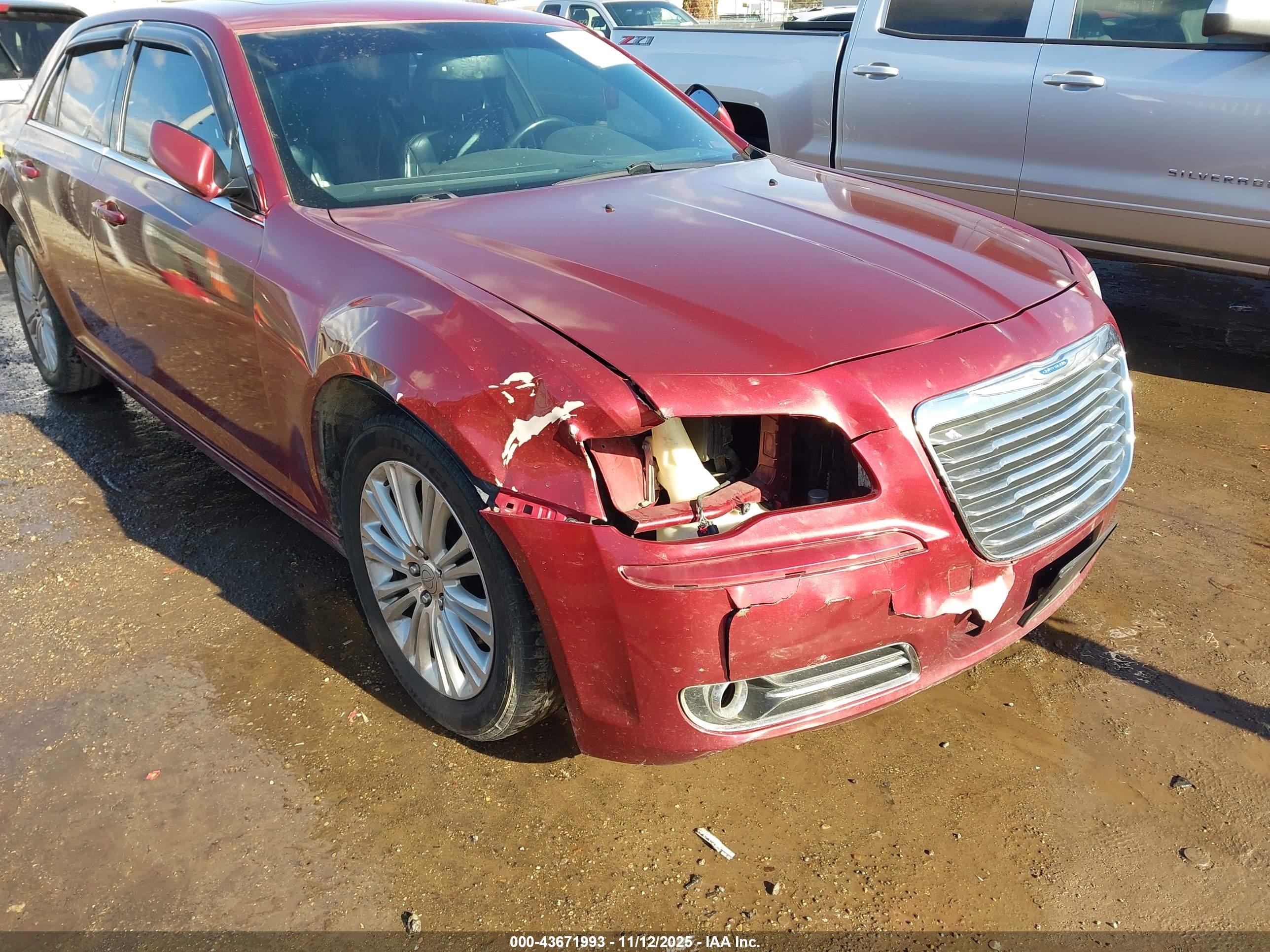 CHRYSLER 300 image 6