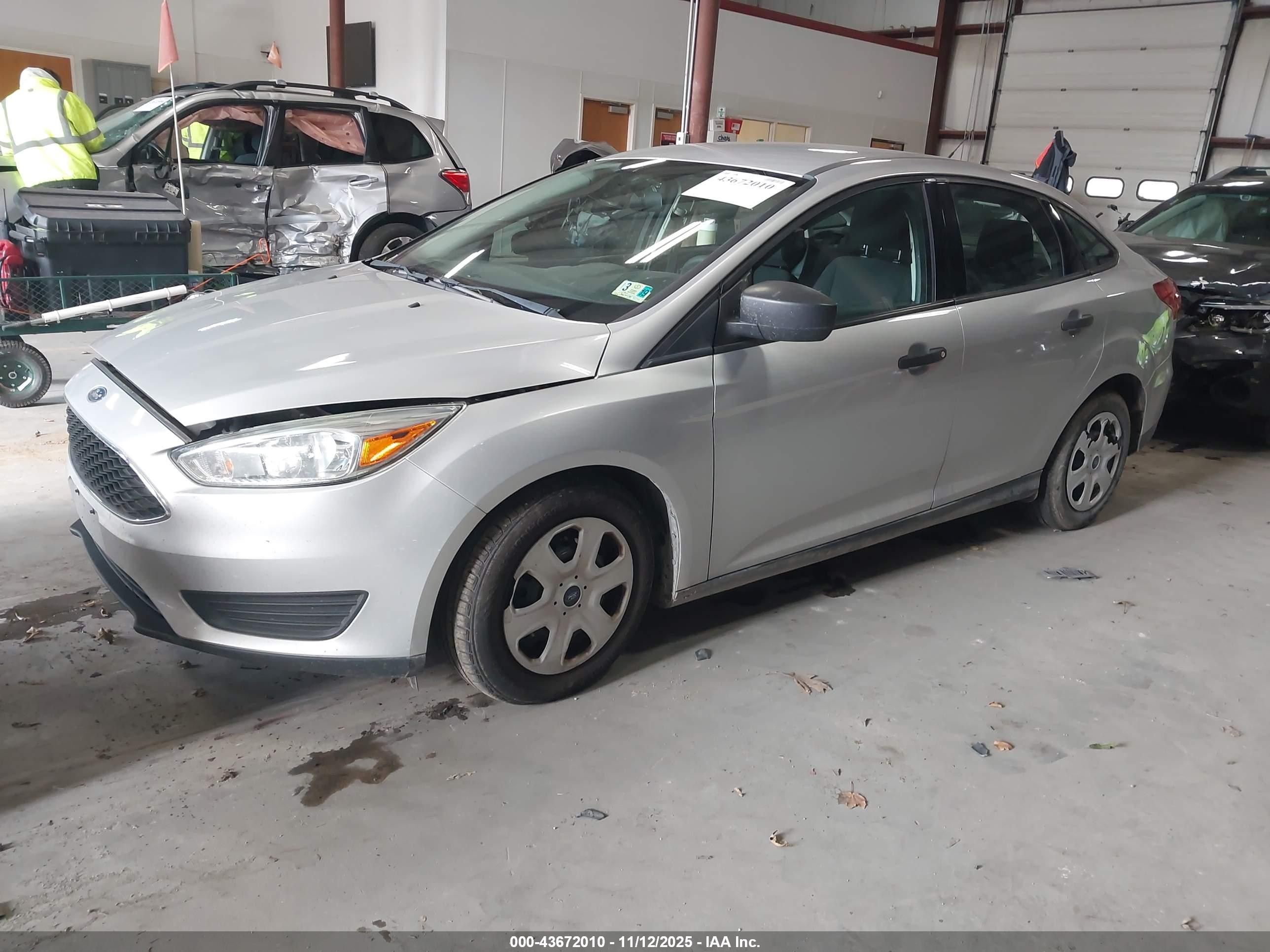 FORD FOCUS image 2