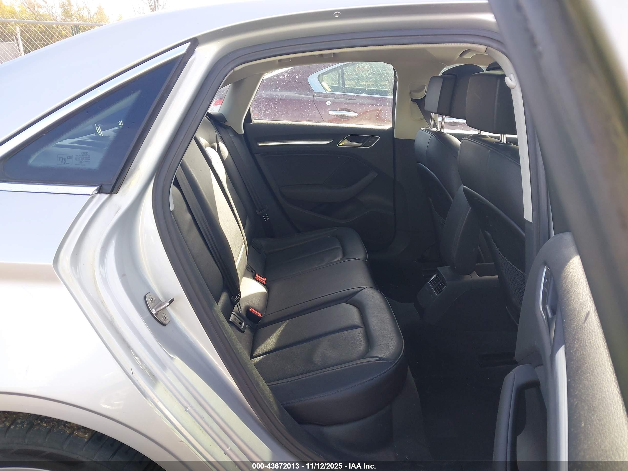 AUDI A3 image 8