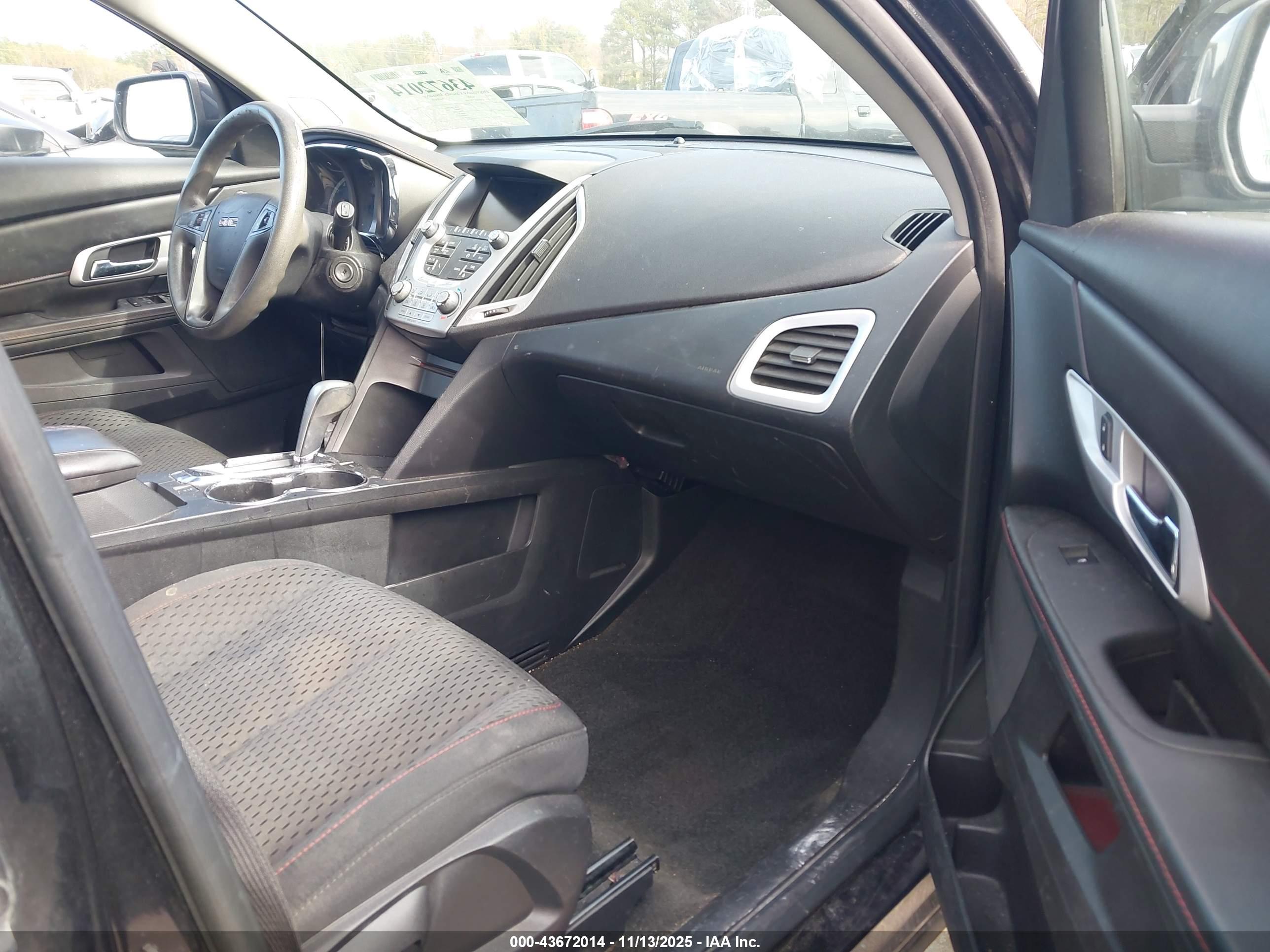 GMC TERRAIN image 5