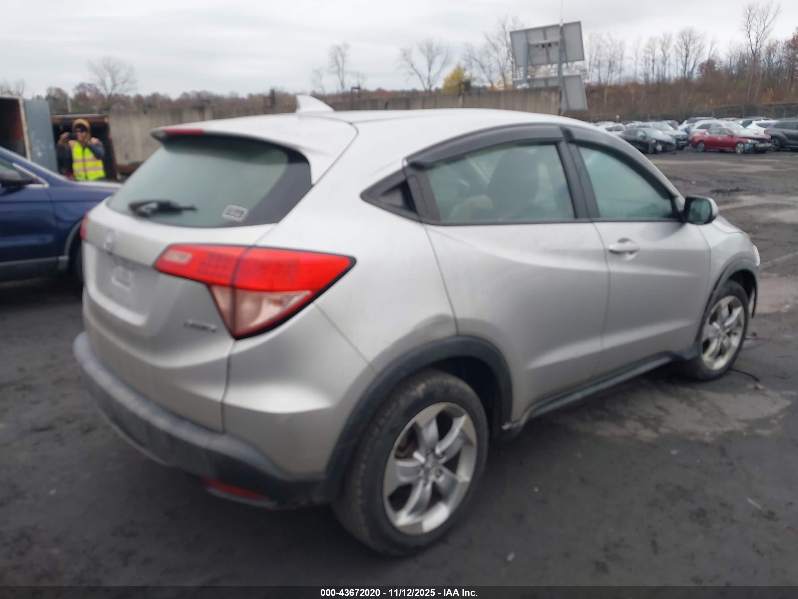 HONDA HR-V image 4