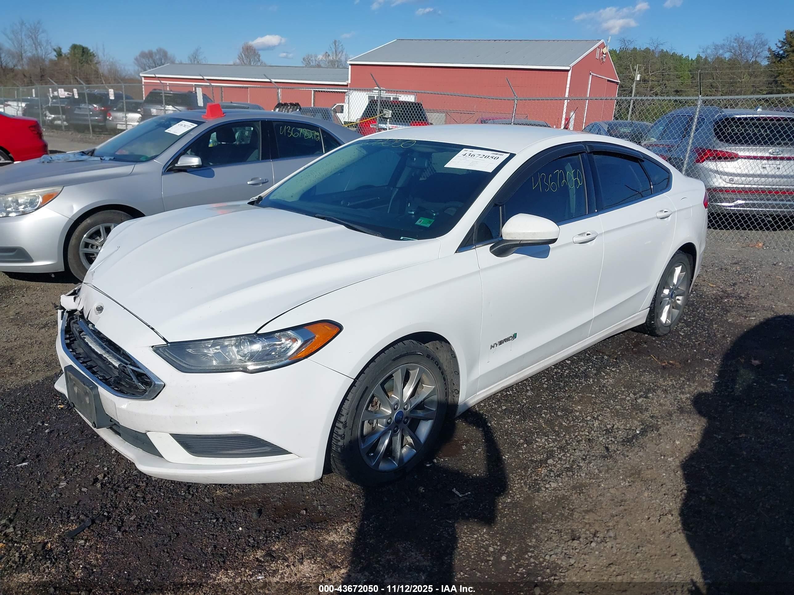 FORD FUSION image 2