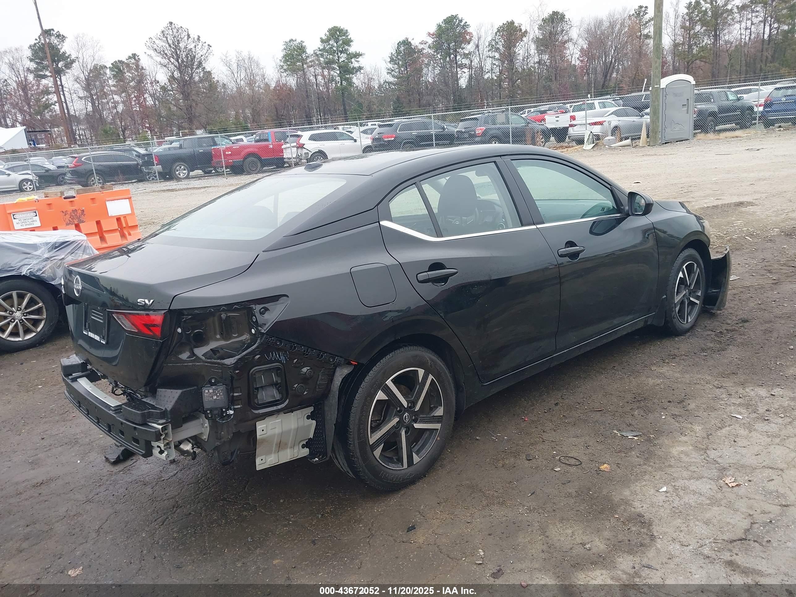 NISSAN SENTRA image 4