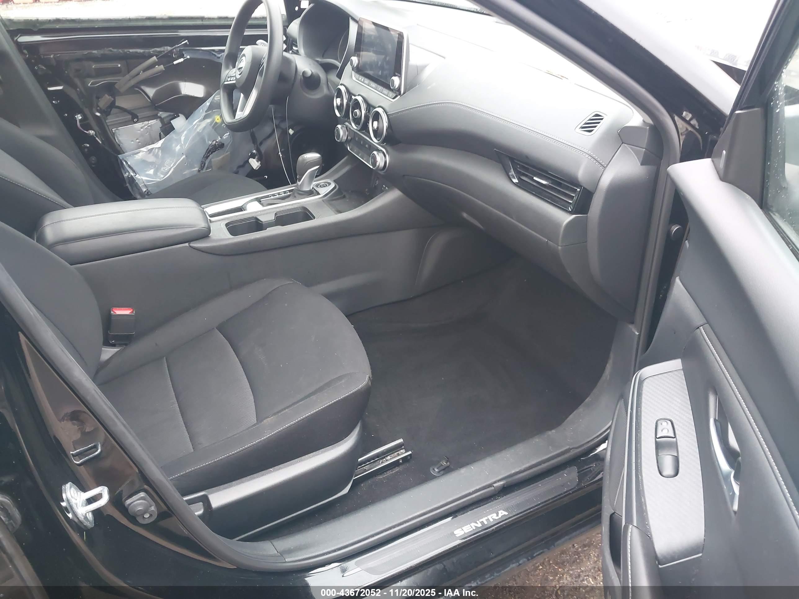 NISSAN SENTRA image 5