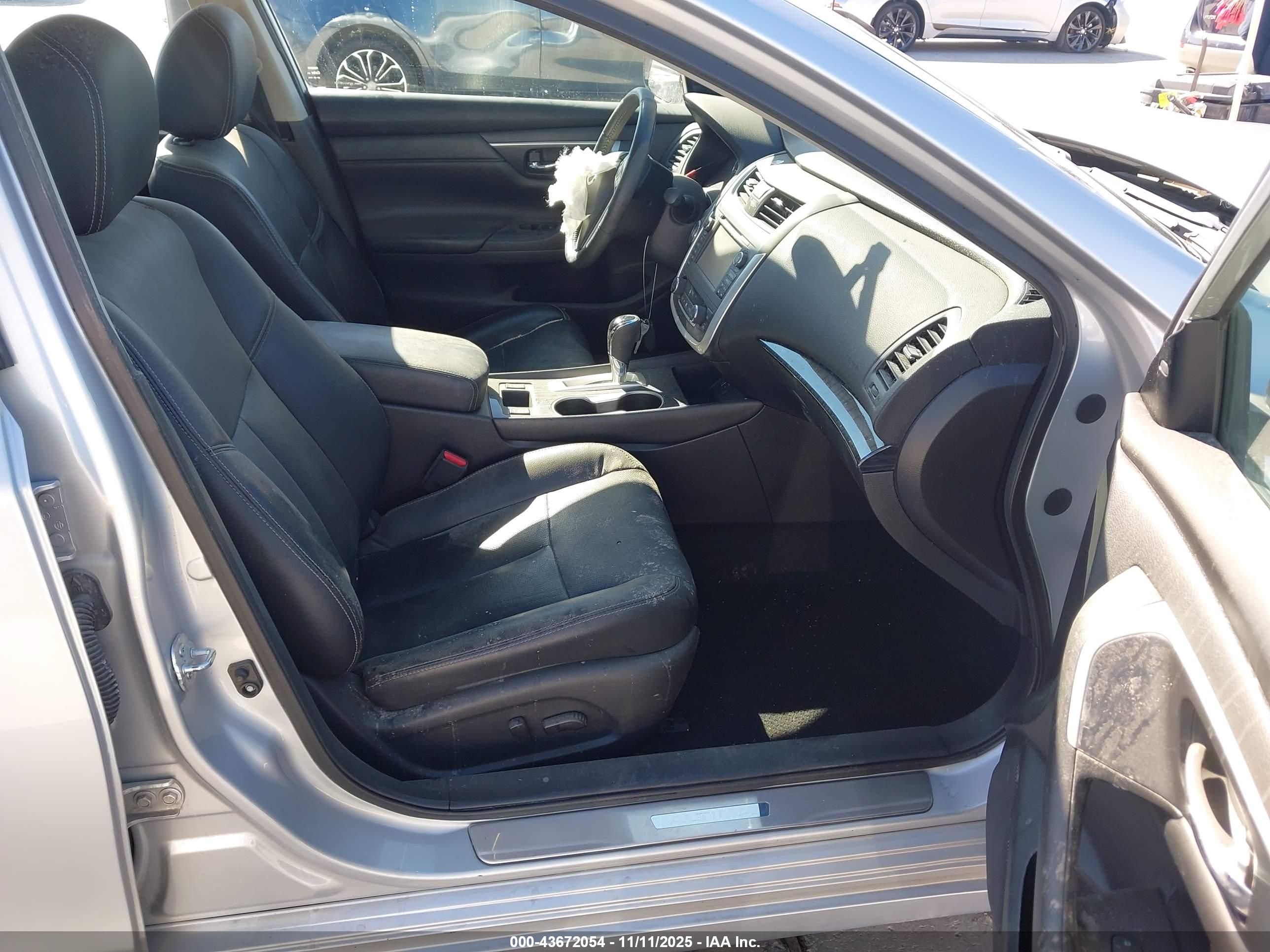 NISSAN ALTIMA image 5