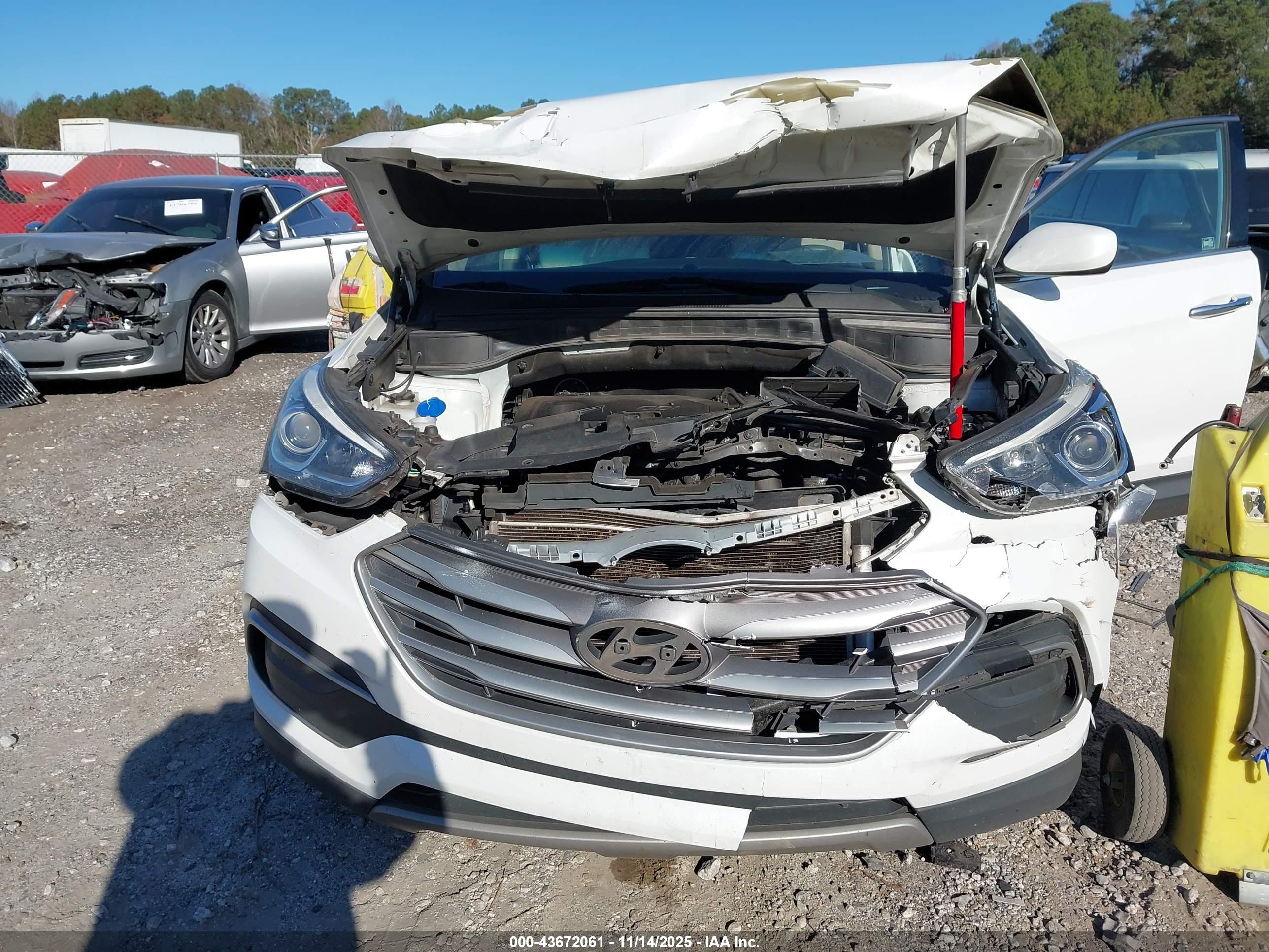 HYUNDAI SANTA image 6