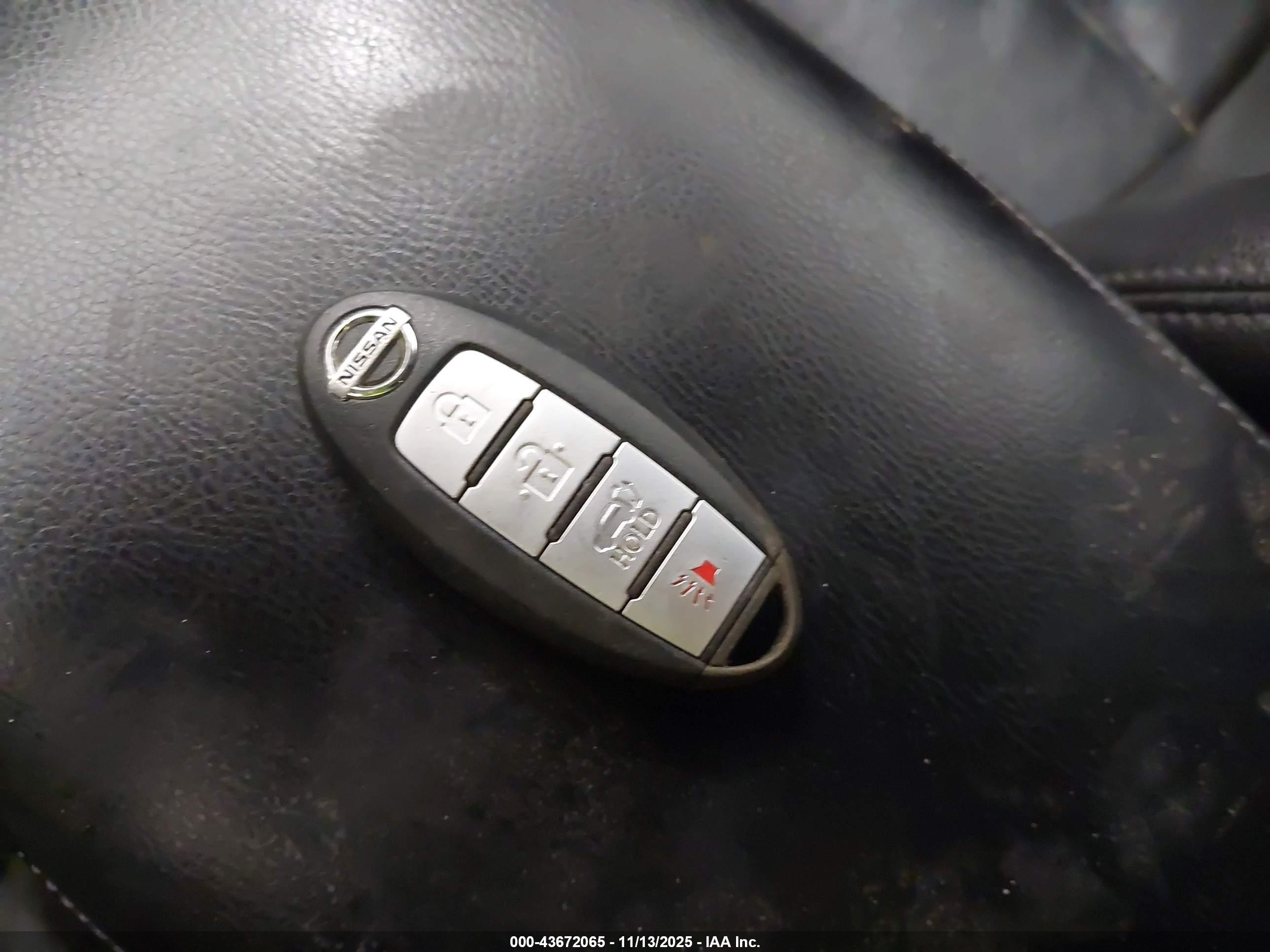 NISSAN ROGUE image 11